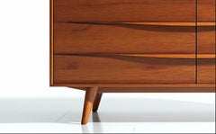 Cassettiera/comò moderno di metà secolo di Artisanal