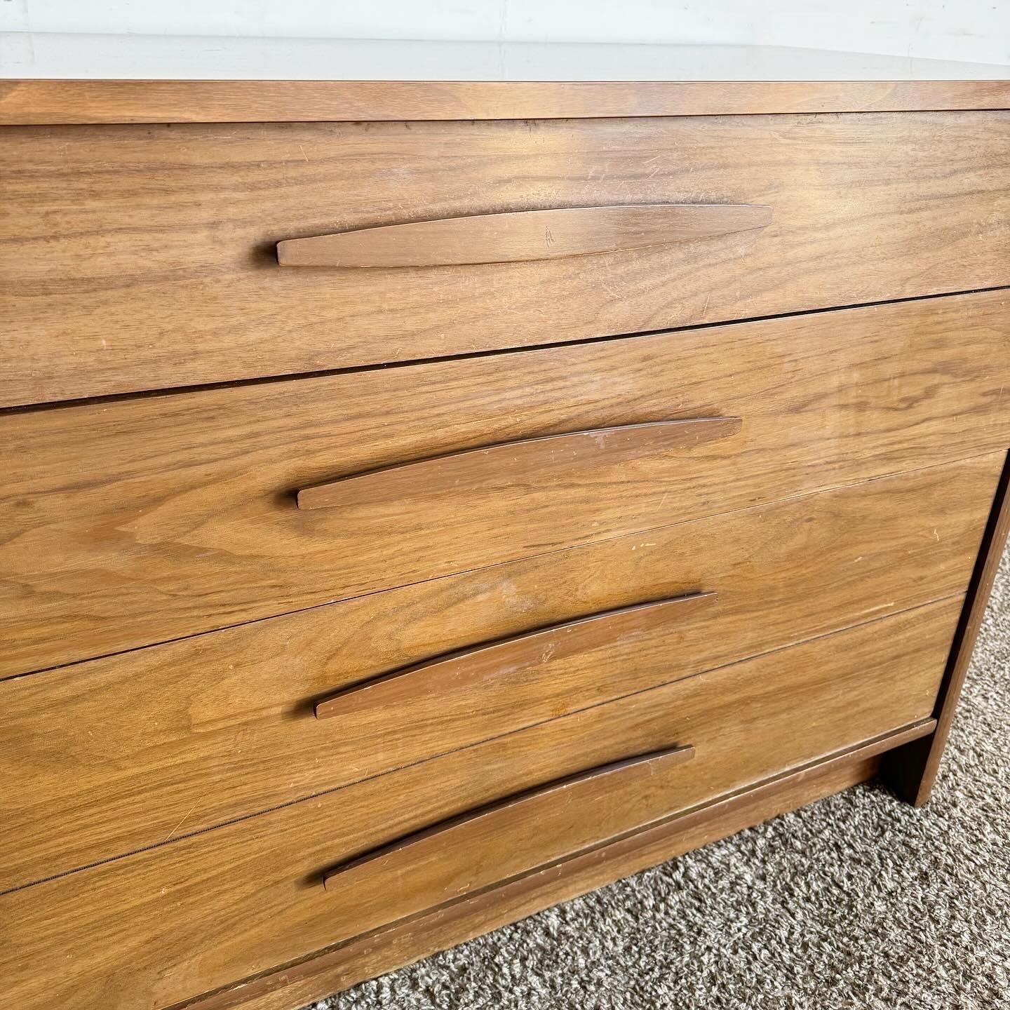 American Mid Century Modern Chest of Drawers by Kroehler For Sale