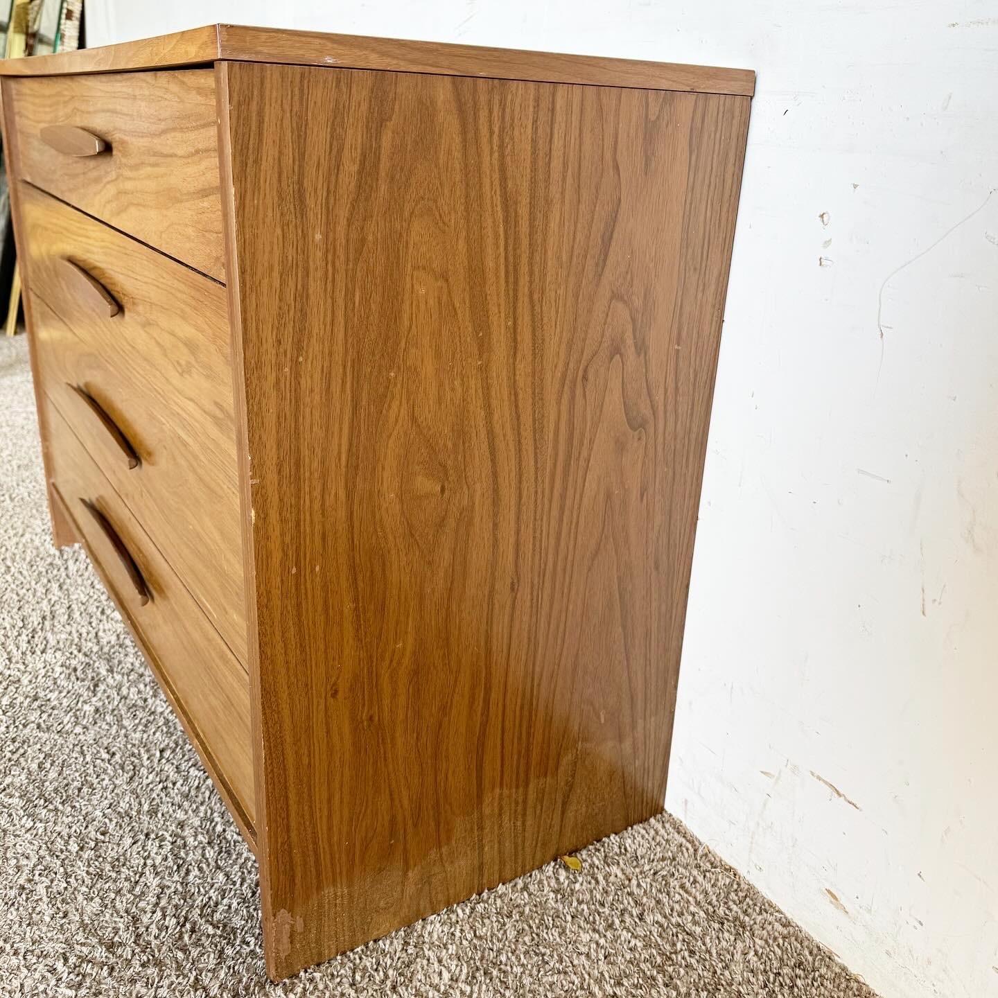 Mid Century Modern Chest of Drawers by Kroehler For Sale 1