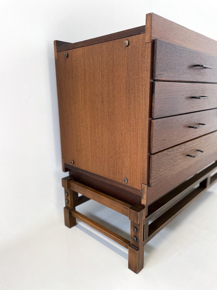 Mid-20th Century Mid-Century Modern Chest of Drawers by Leonard Fiori for Isa Bergamo, Italy  For Sale