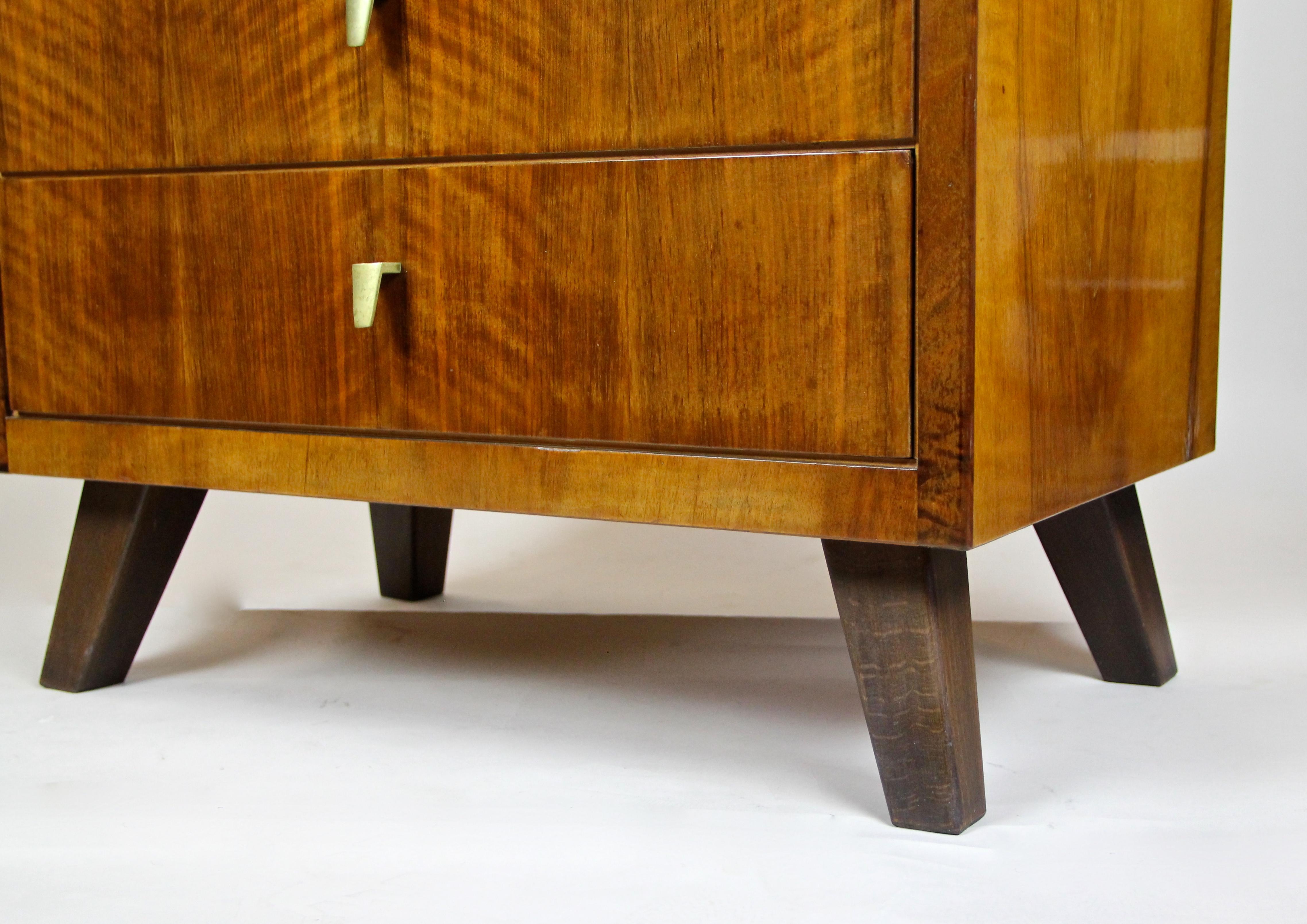 Mid-Century Modern Chest of Drawers/ Commode Nut Wood, Austria, circa 1960 7