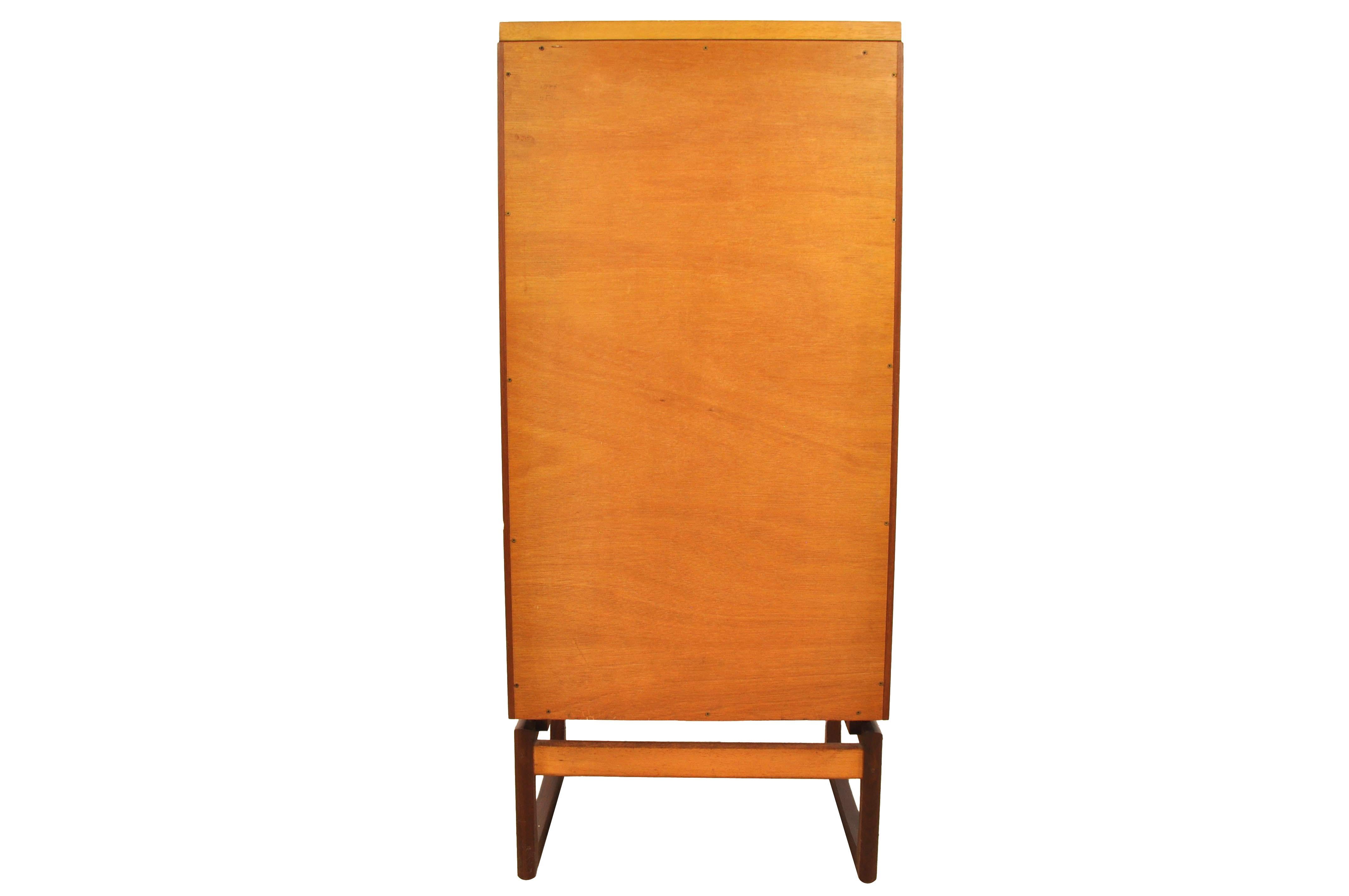Mid-Century Modern Chest of Drawers Dresser by G-Plan, England, circa 1965 In Excellent Condition In Banner Elk, NC