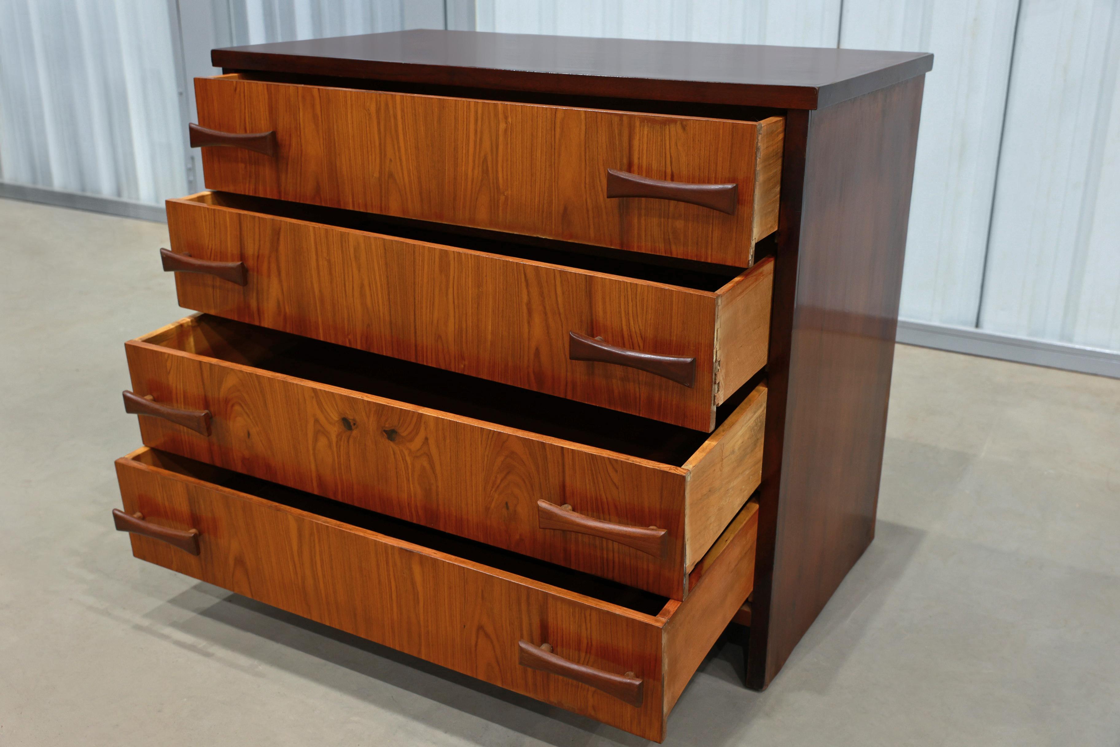 20th Century Mid-Century Modern Chest of Drawers in Caviuna wood, Unknown, c. 1950 For Sale