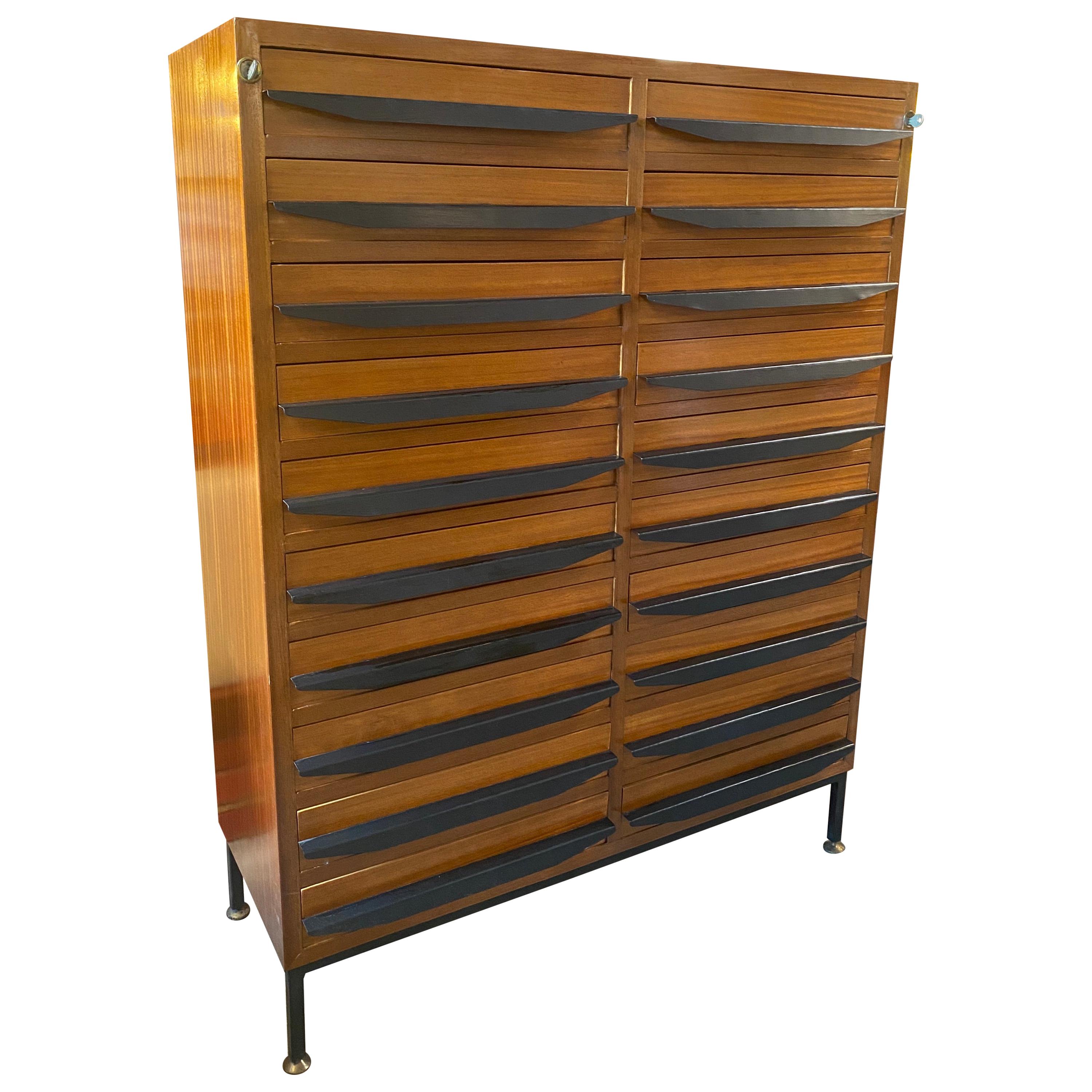 Mid-Century Modern Chest of Drawers Italian Manufacture, 1950s
