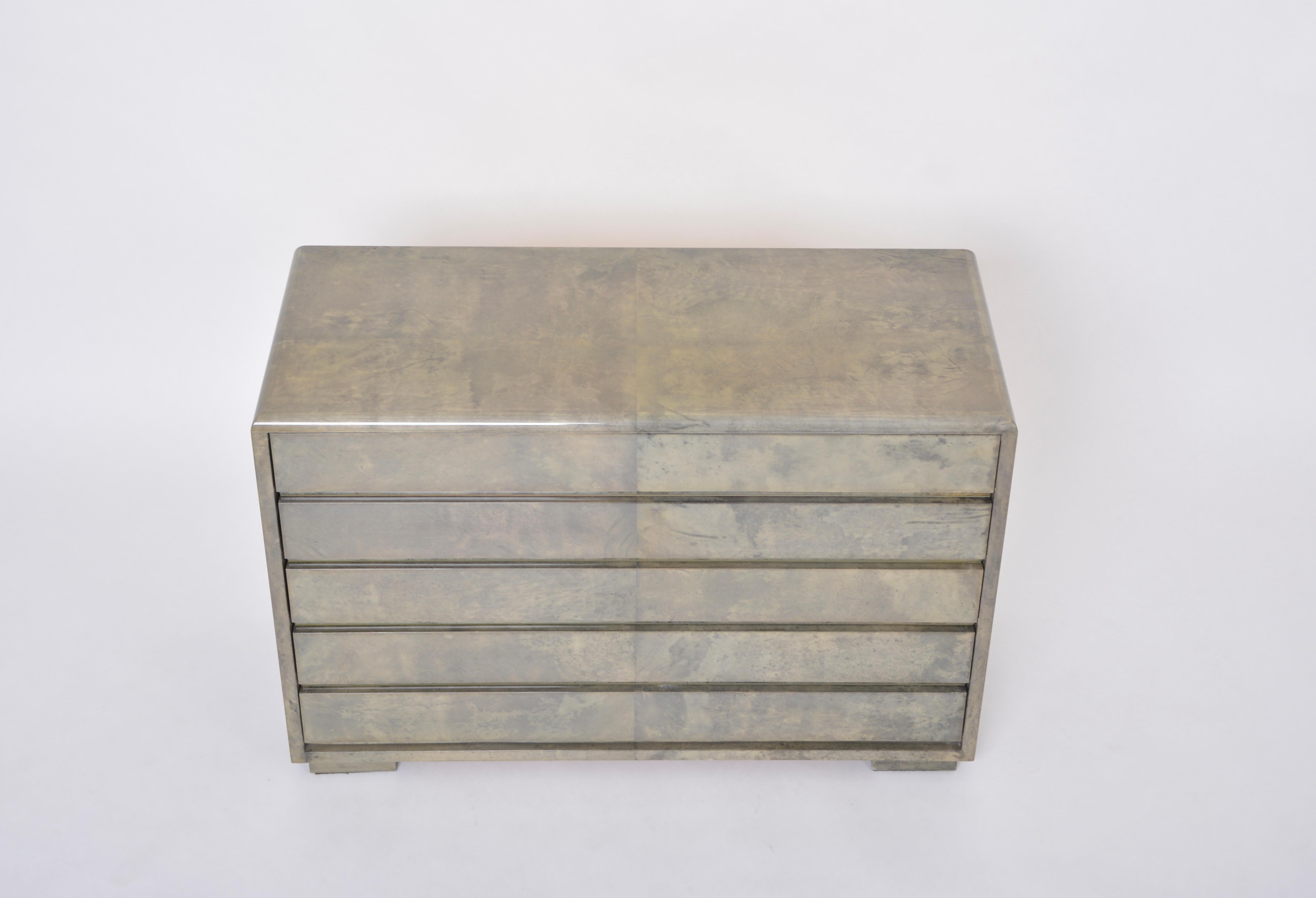 Lacquered Mid-Century Modern Chest of drawers made of laquered Goat Skin by Aldo Tura