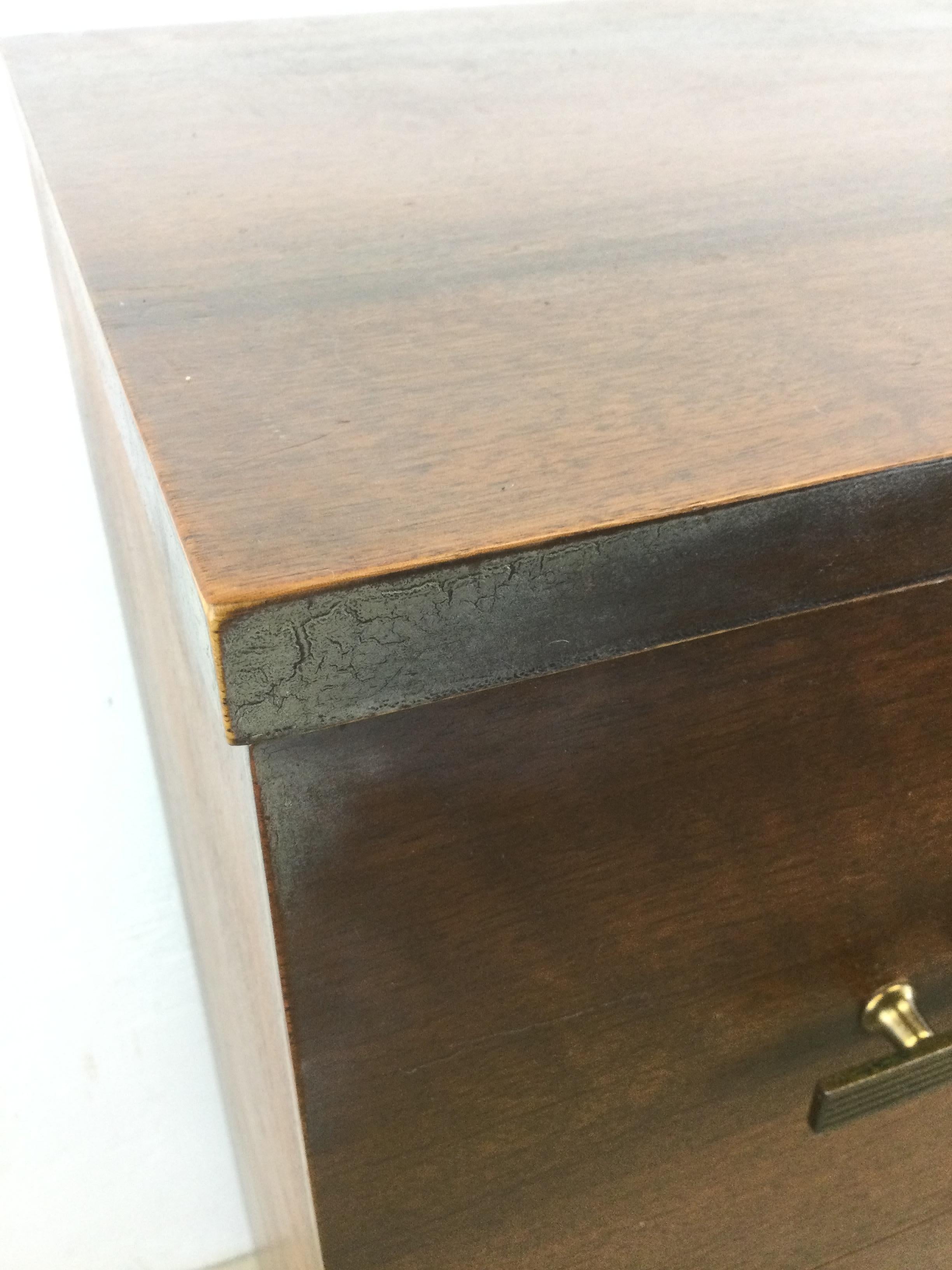 Mid Century Modern Chest of Four Drawers with Brass Hardware For Sale 12