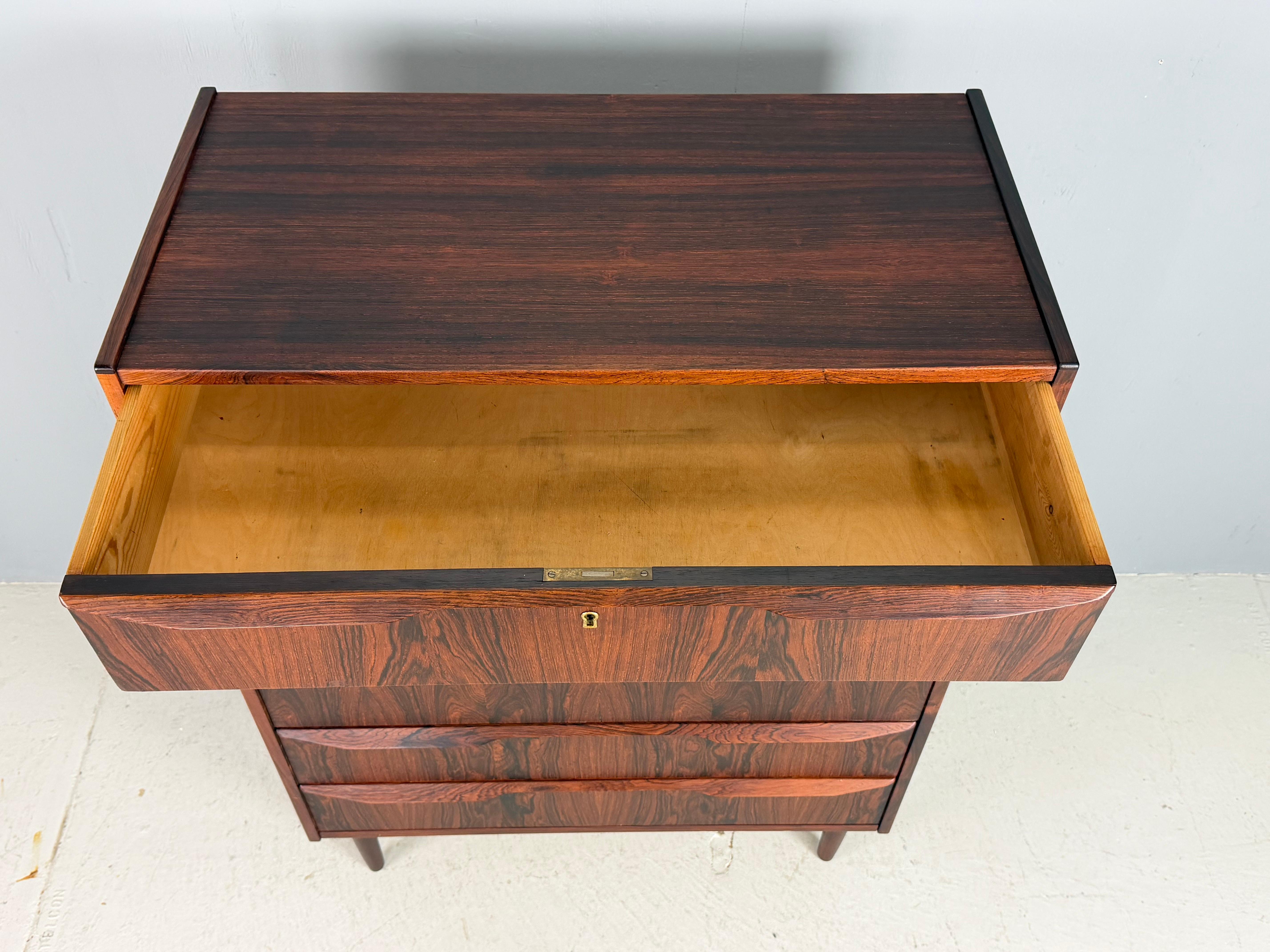 Metà XX secolo Mid-Century Modern Chest of Six Drawers, Tallboy in Teak, Denmark 1960s in vendita