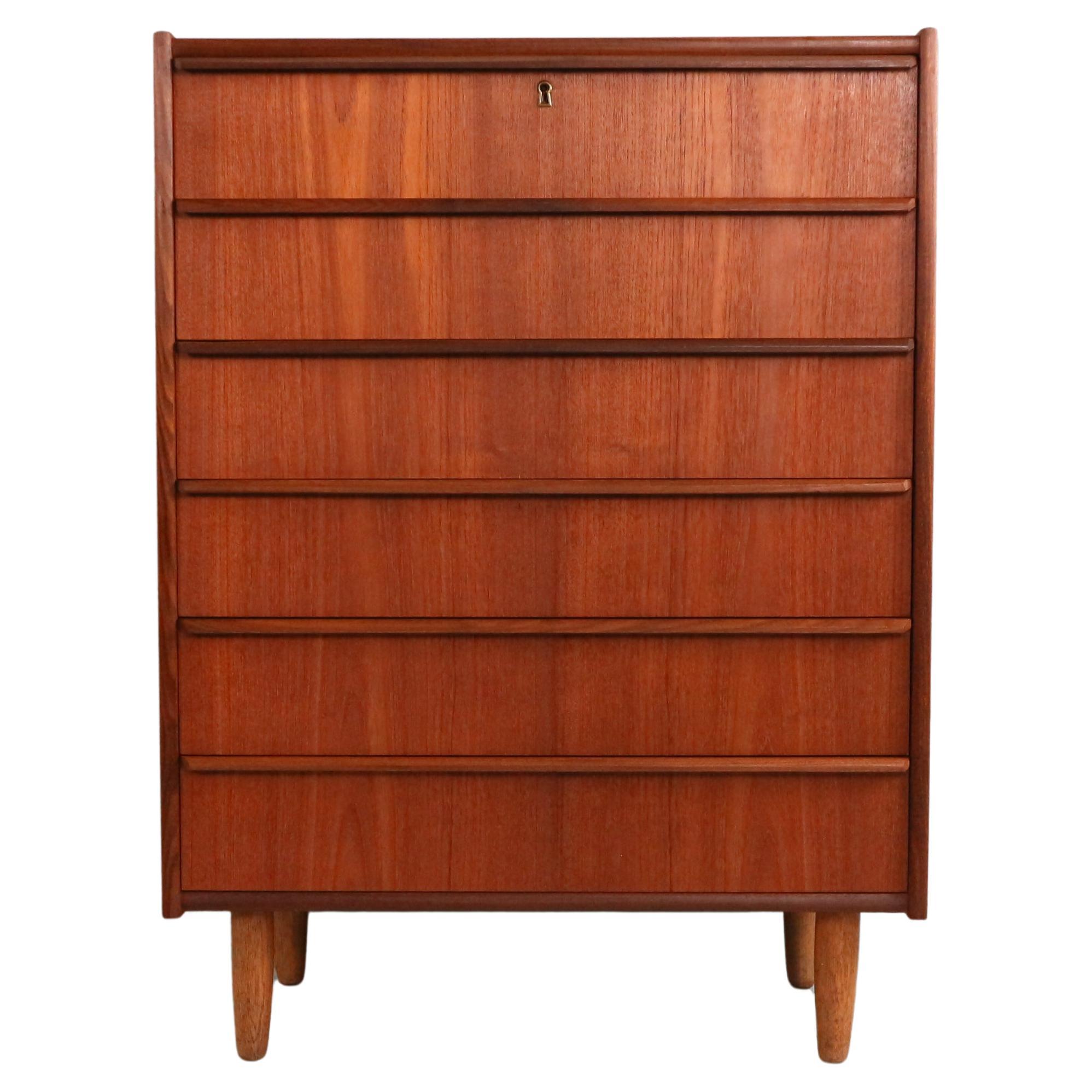 Mid-Century Modern Kommode mit sechs Schubladen, Tallboy aus Teakholz, Dänemark 1960er Jahre