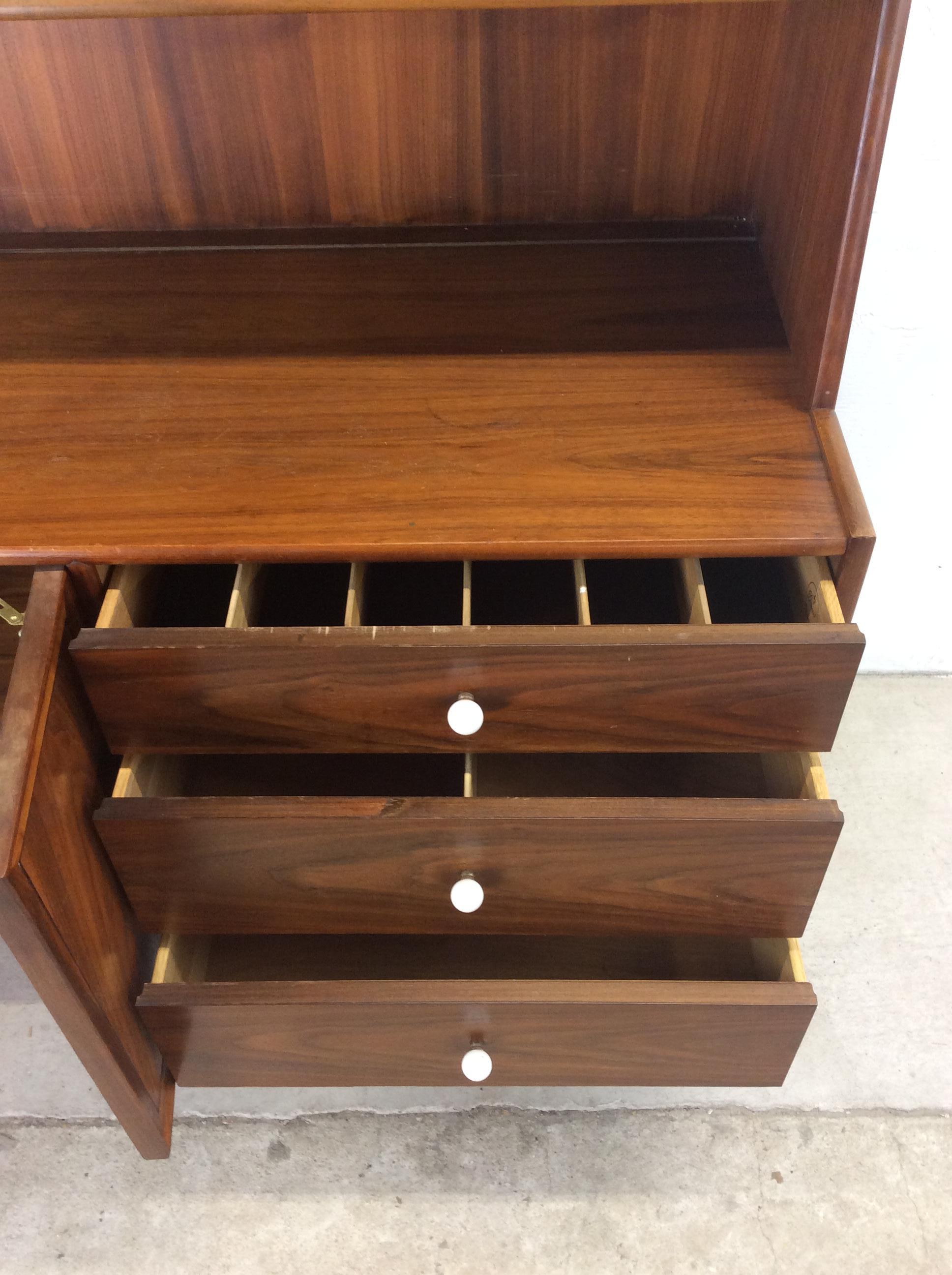 Mid Century Modern China Cabinet by Declaration from Drexel For Sale 8