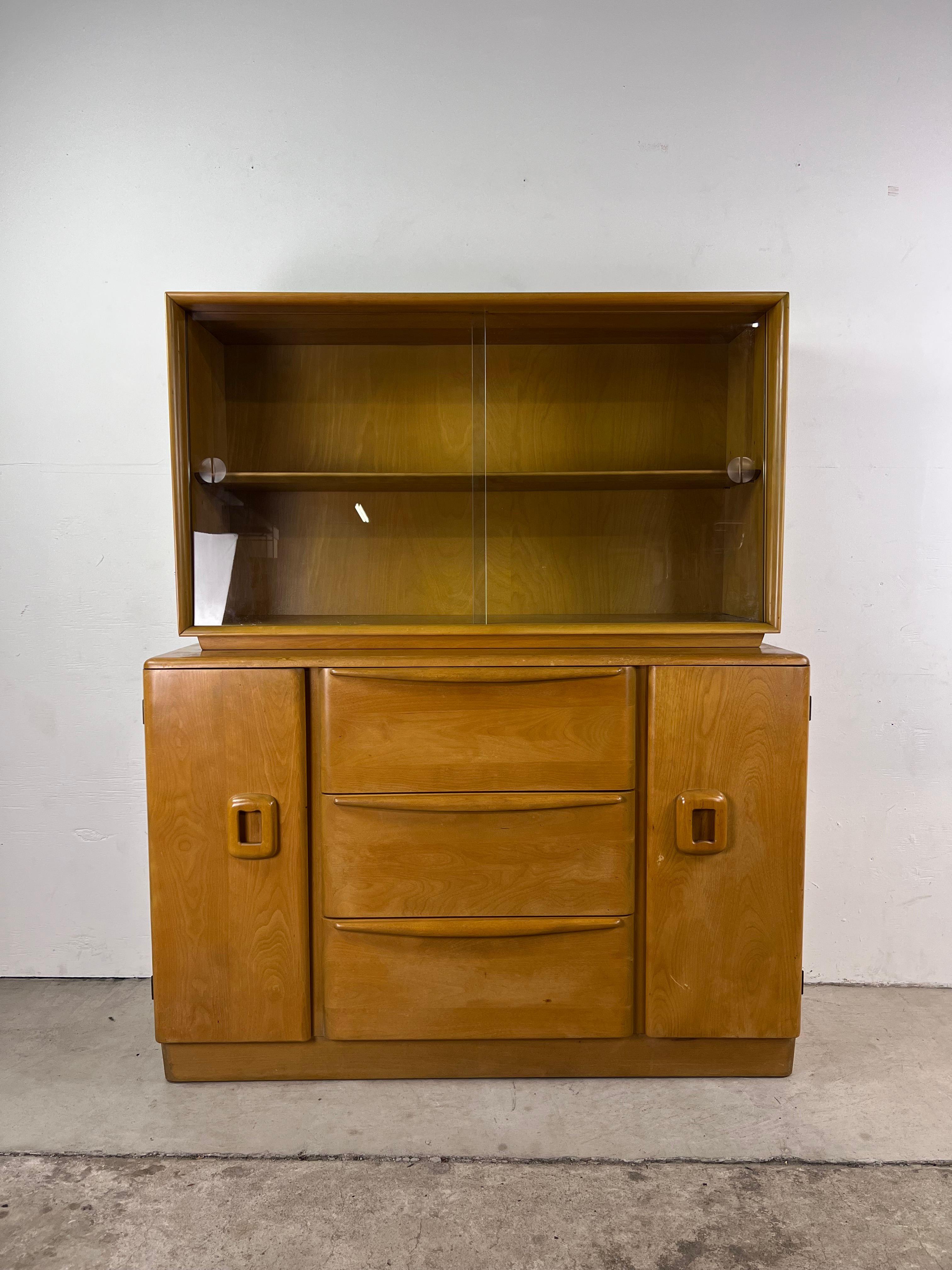 Mid Century Modern China Cabinet by Heywood Wakefield 10