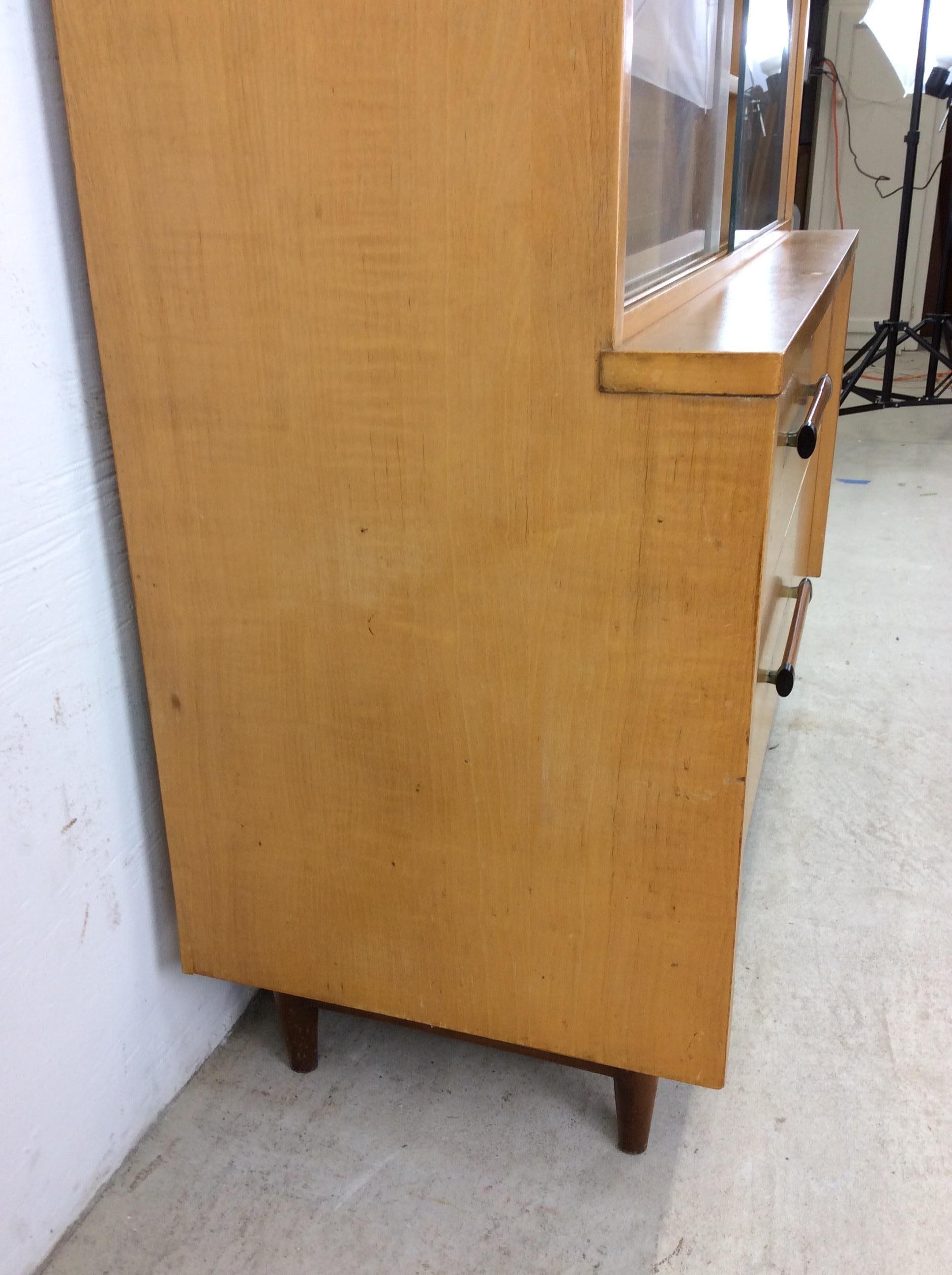 Armadietto per le porcellane moderno del Mid Century con ante scorrevoli e 2 cassetti in vendita 9