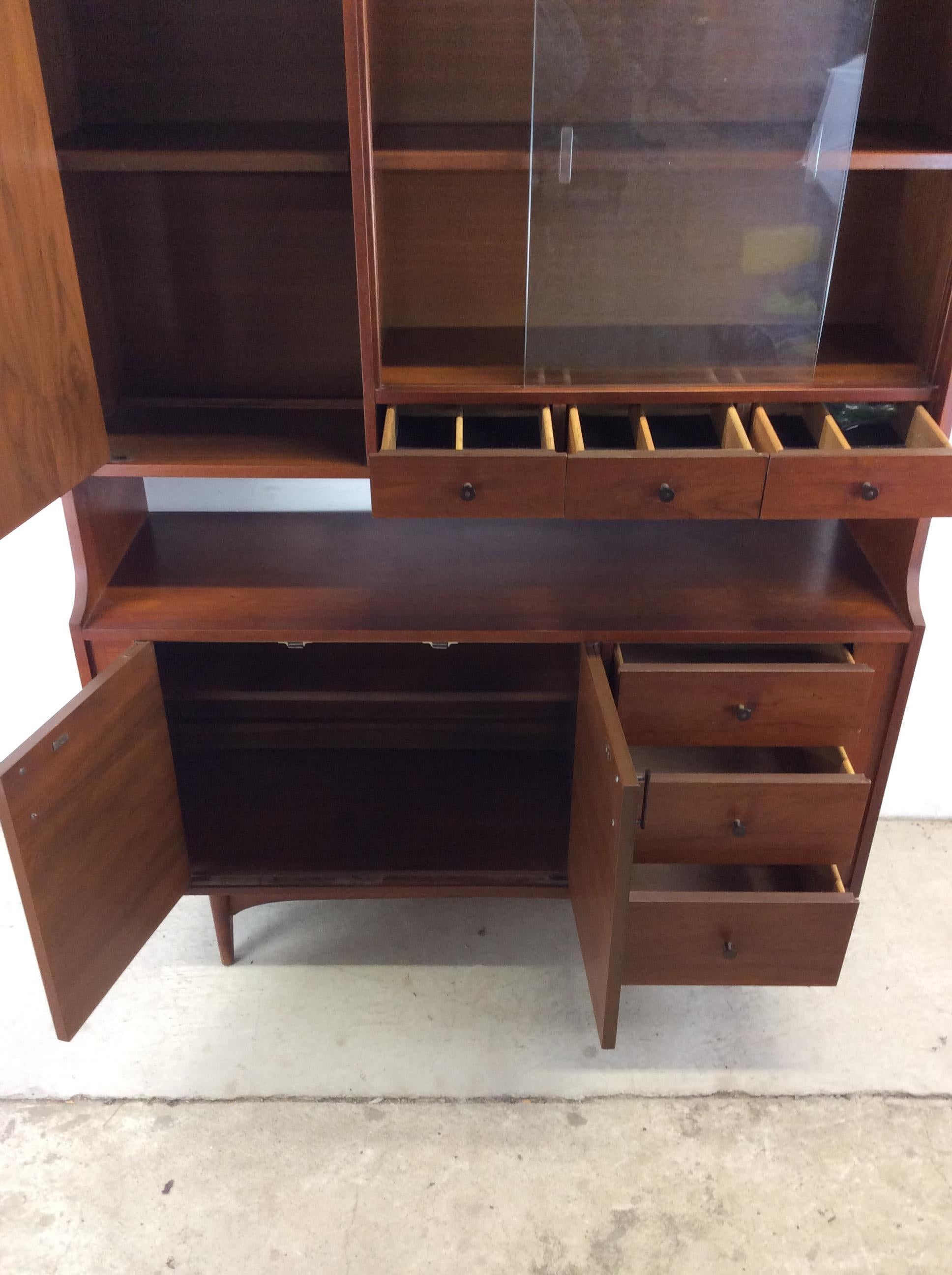 Mid Century Modern China Cabinet with Sliding Glass Doors For Sale 7