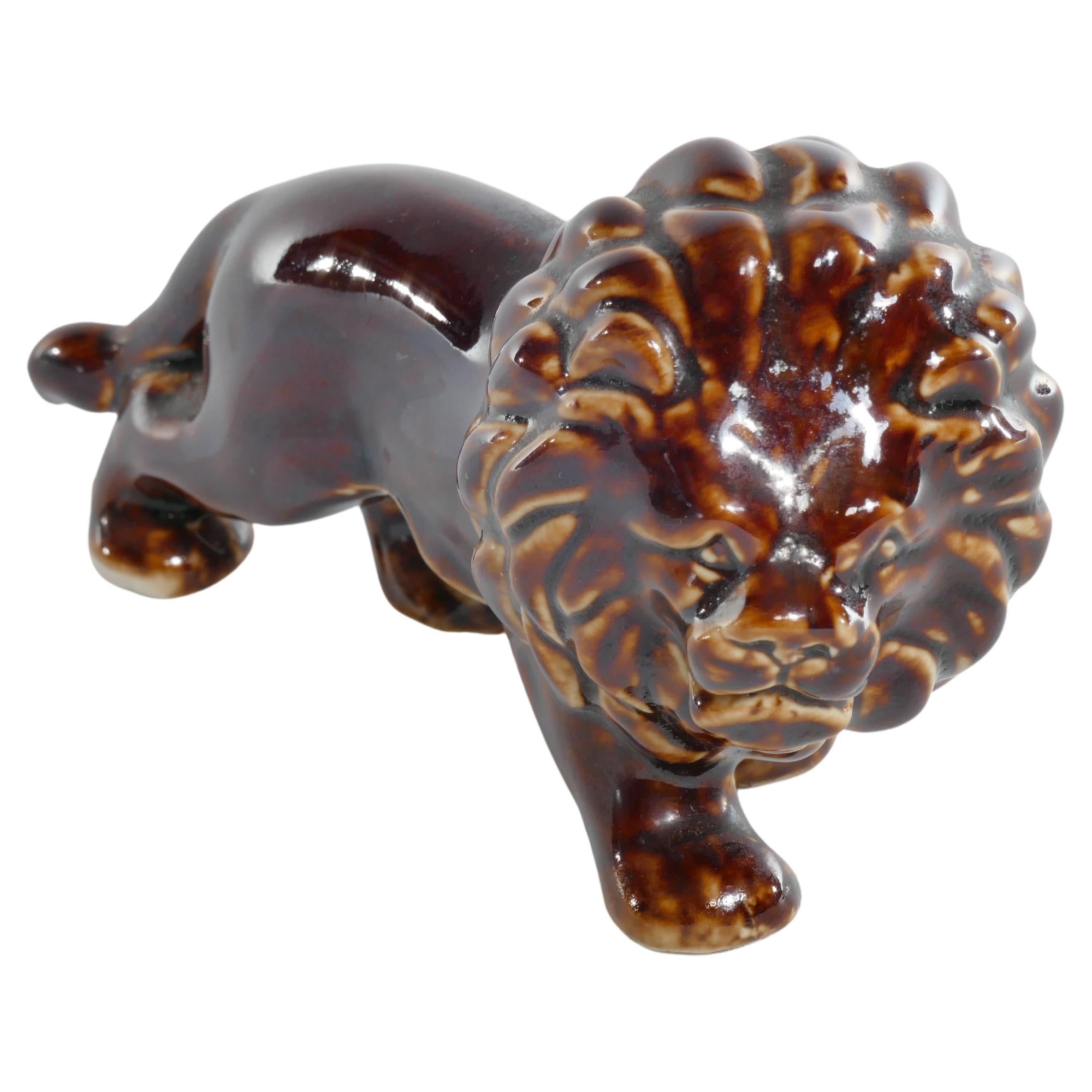 Mid-Century Modern Chinese Brown Glazed Lion Figurine For Sale