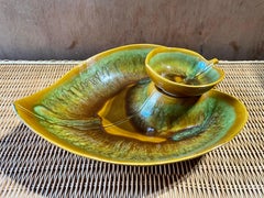Mid-Century Modern Chip & Dip Green Leaf Glazed Ceramic Bowl, circa 1960s