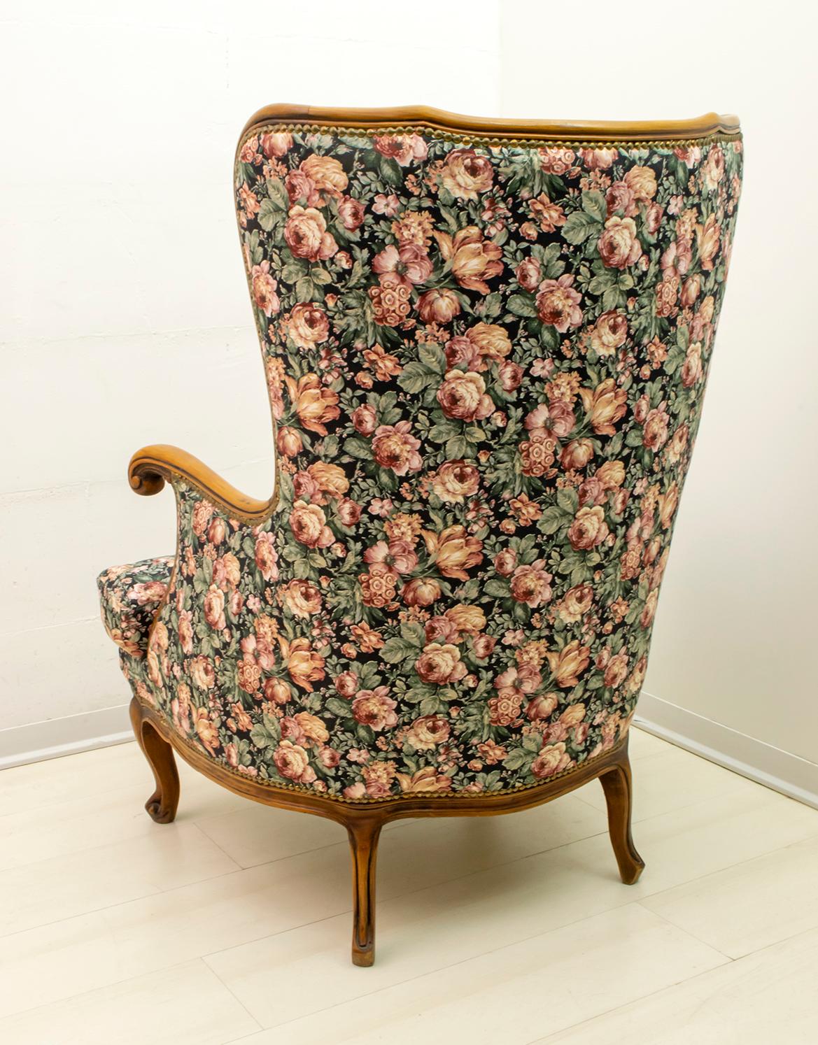 Sillón moderno de mediados de siglo estilo Chippendale en nogal, años 60 mediados del siglo XX en venta