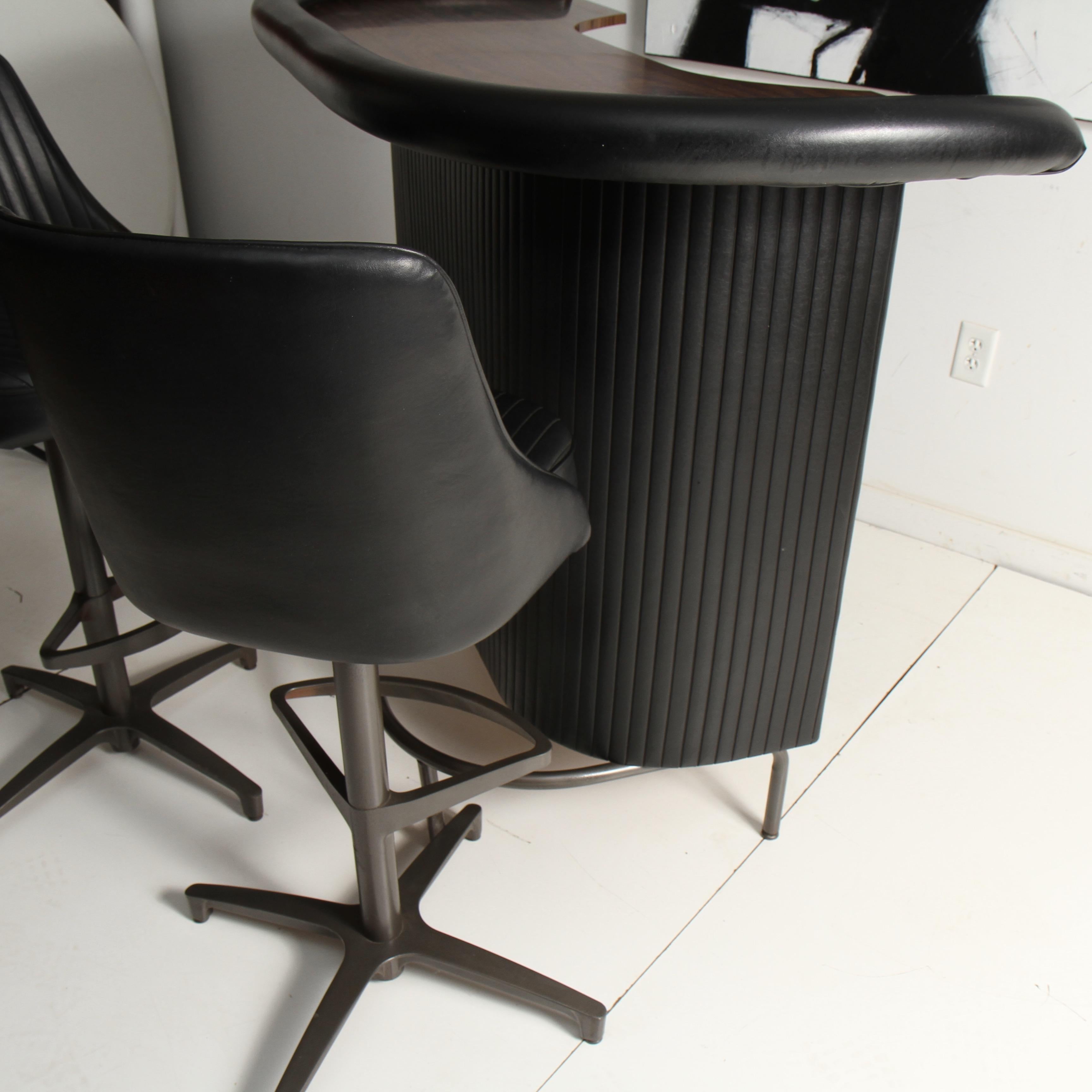 Mid-Century Modern Chromcraft Bar / Barstool Set 4