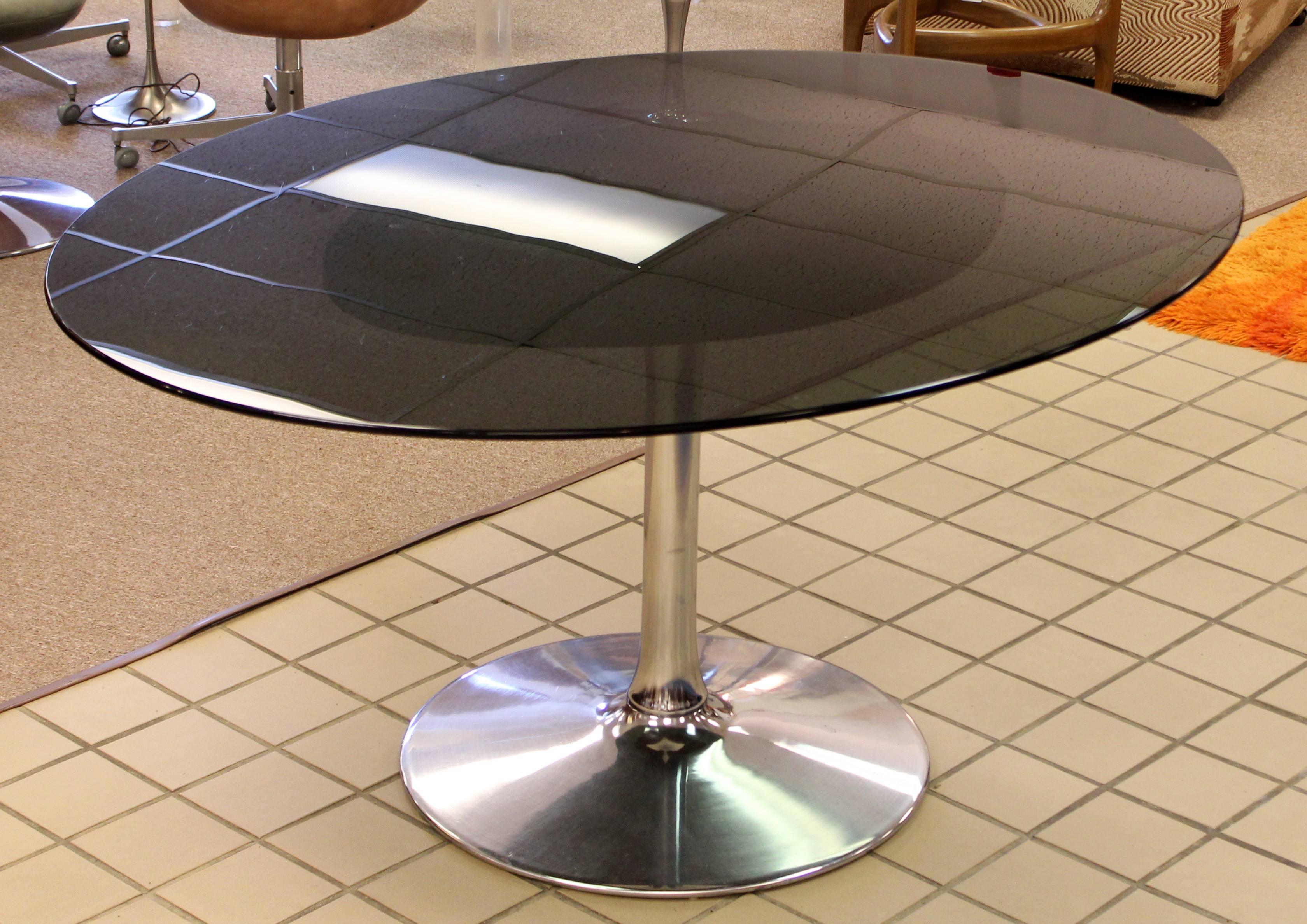 Ensemble de salle à manger Chromcraft moderne du milieu du siècle Table Quatre Chaises Verre fumé Lucite Bon état à Keego Harbor, MI