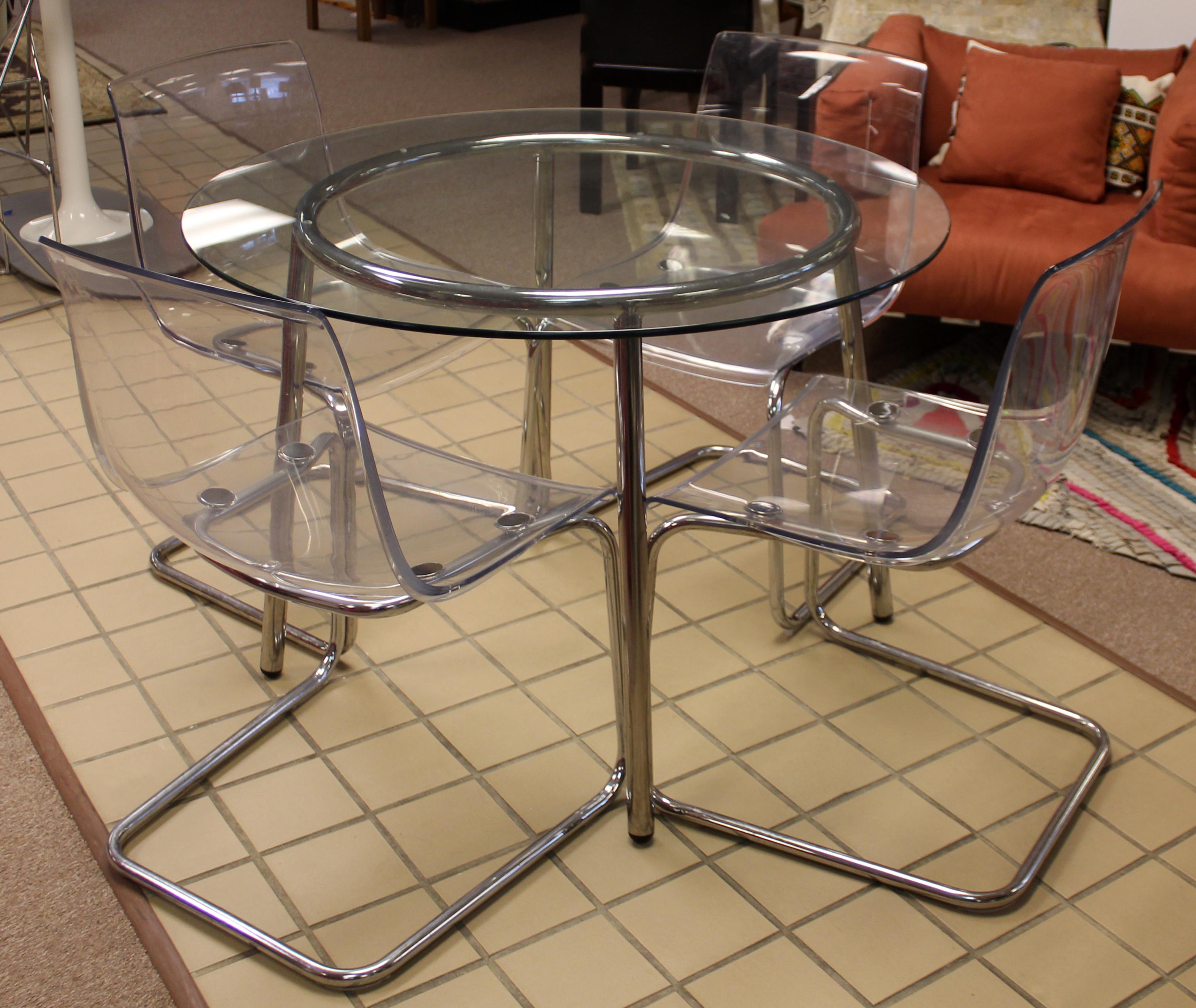 Mid-Century Modern Chrome Acrylic Dinette Set 4 Side Chairs Glass Top Table In Good Condition In Keego Harbor, MI