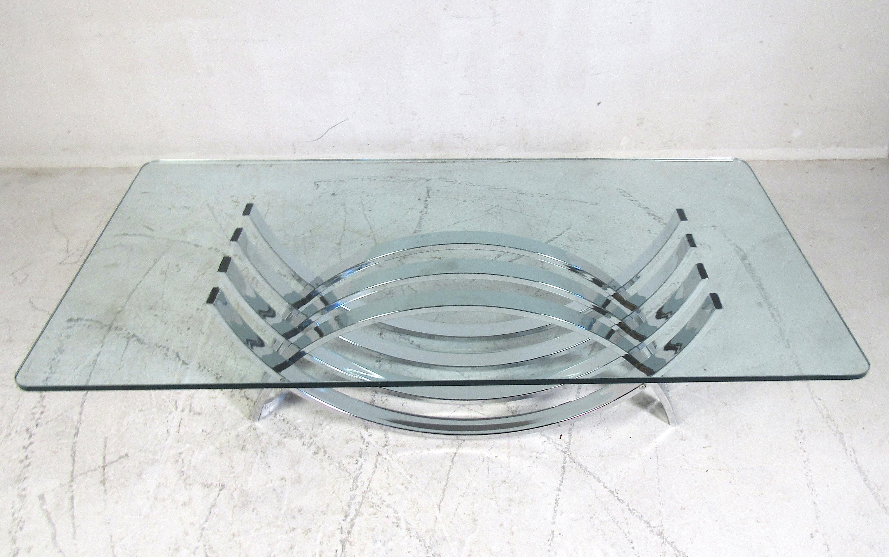 Table basse en chrome et verre de style mi-siècle moderne par DIA Bon état à Brooklyn, NY