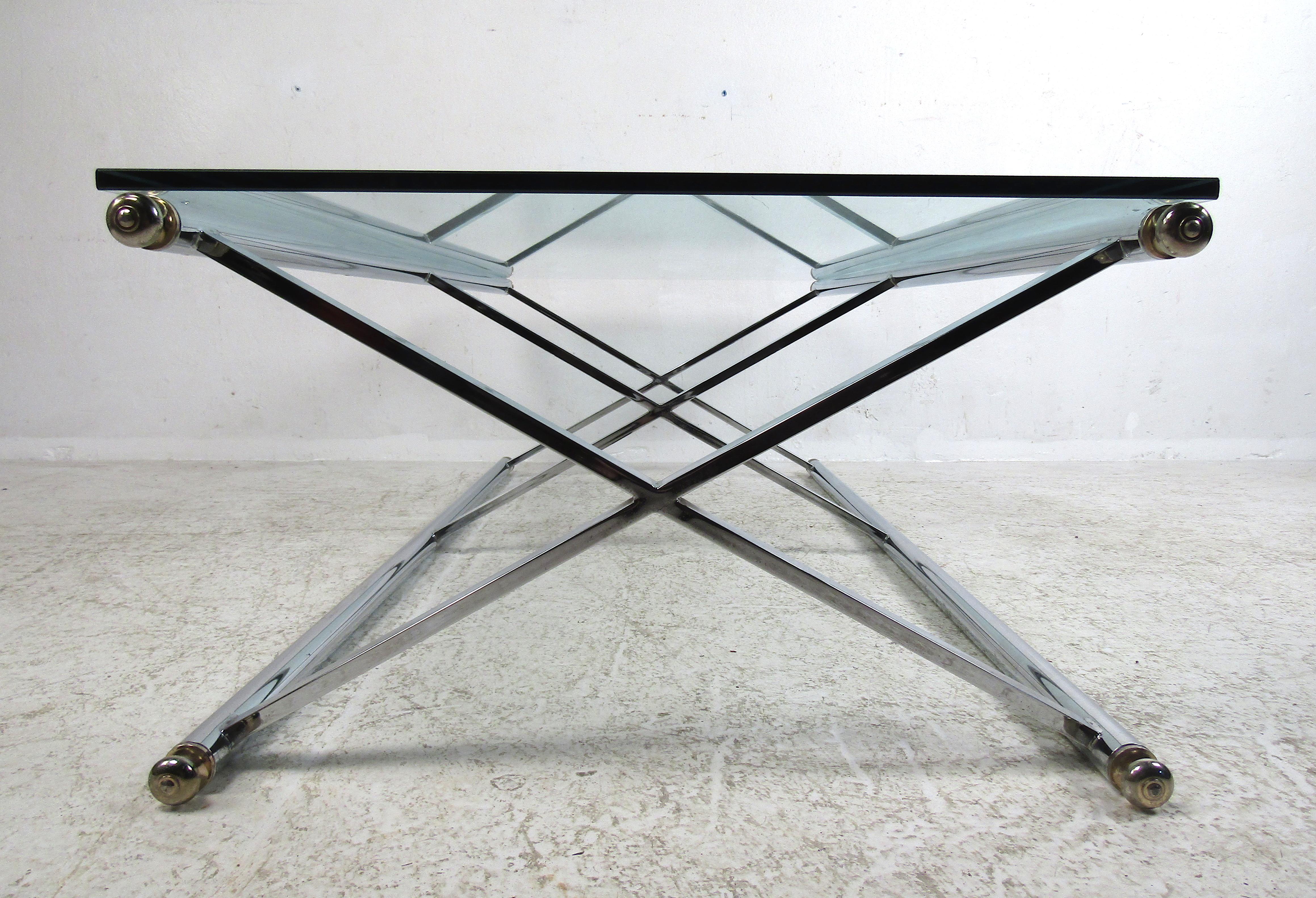 Mid-Century Modern Chrome and Glass Coffee Table For Sale 4