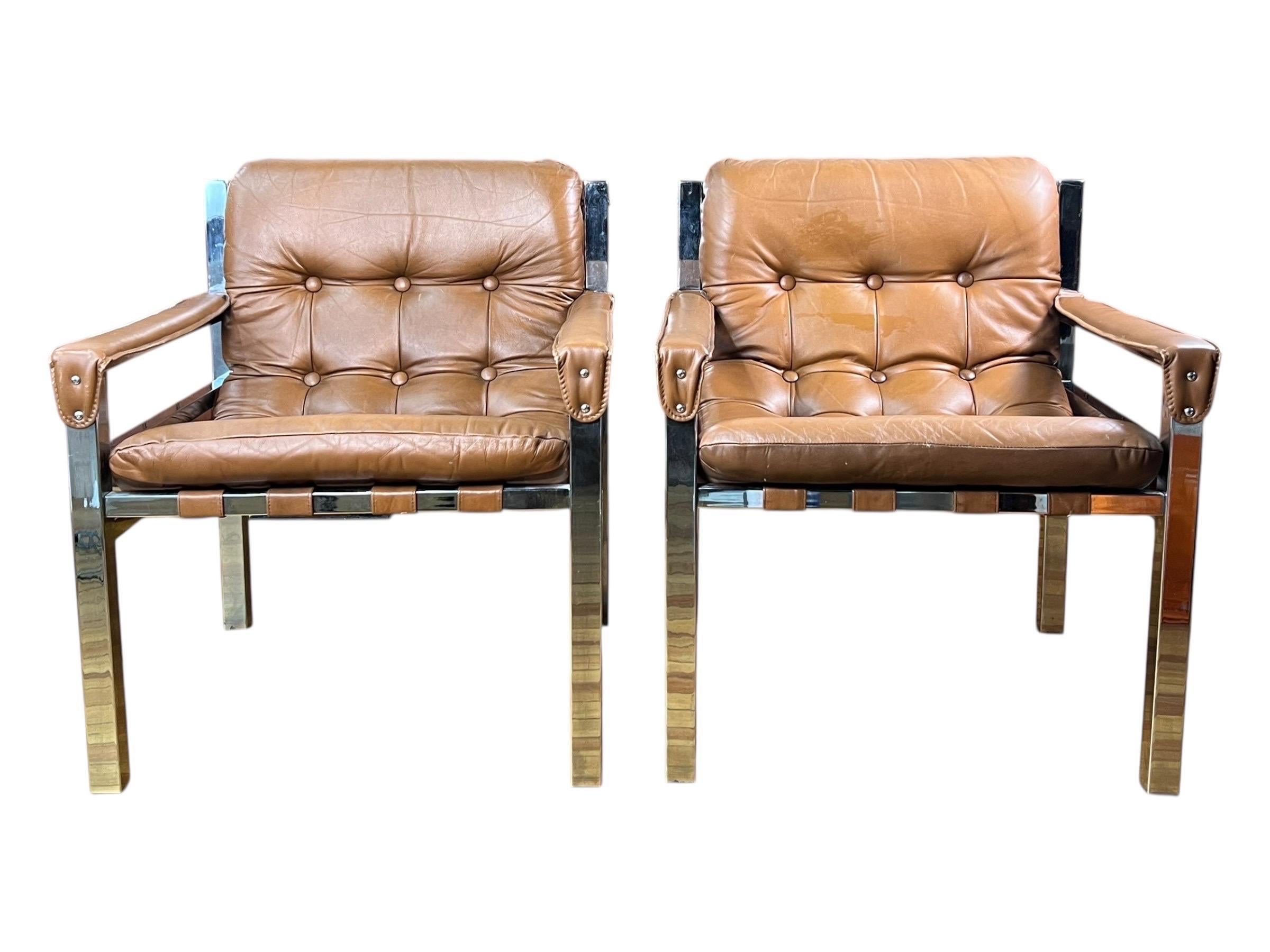 Pareja de sillones Safari de cuero y cromo modernos de mediados de siglo en Bueno estado para la venta en Esperance, NY