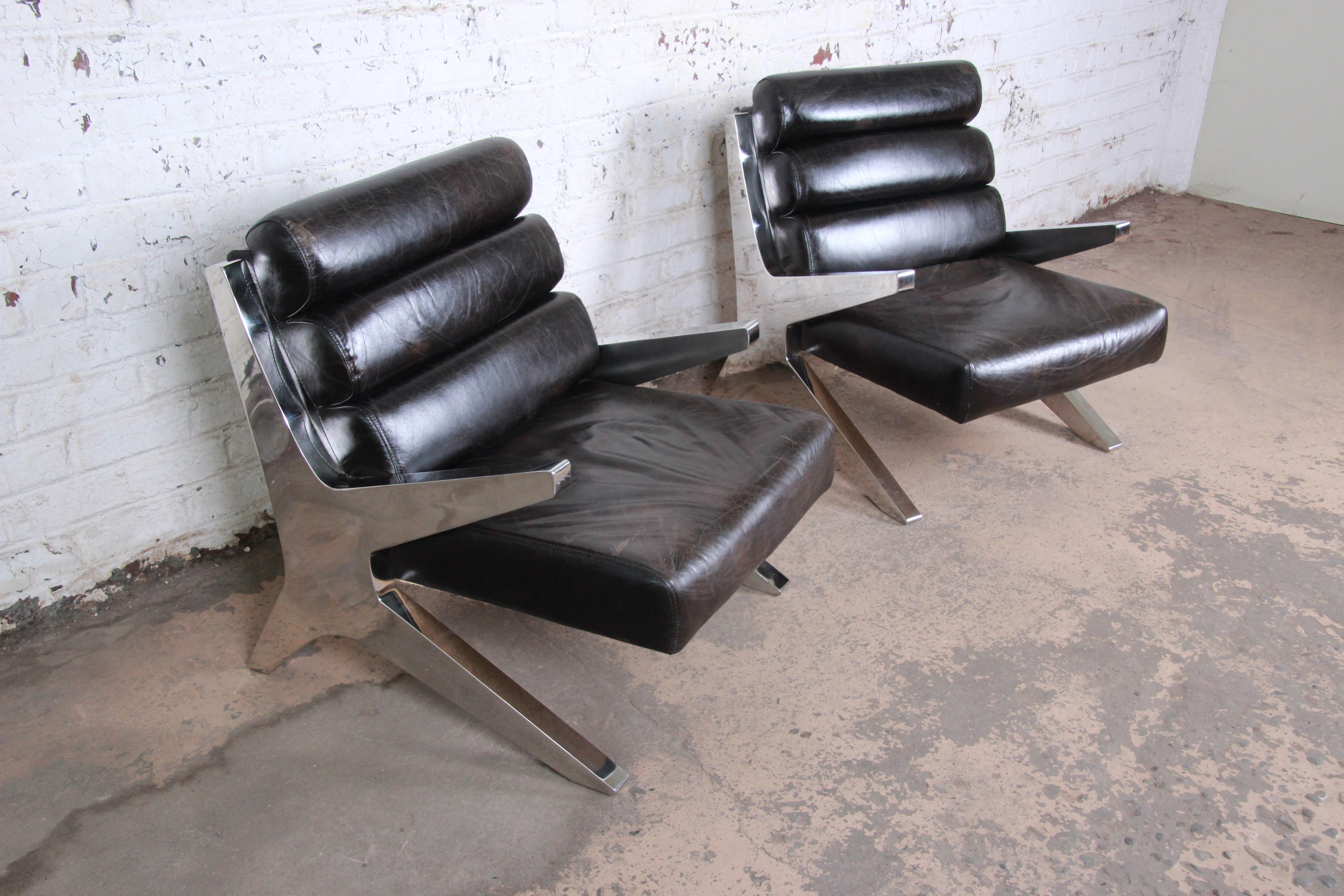 Mid-Century Modern Chrome and Leather Scissor Form Lounge Chairs, Pair In Good Condition In South Bend, IN