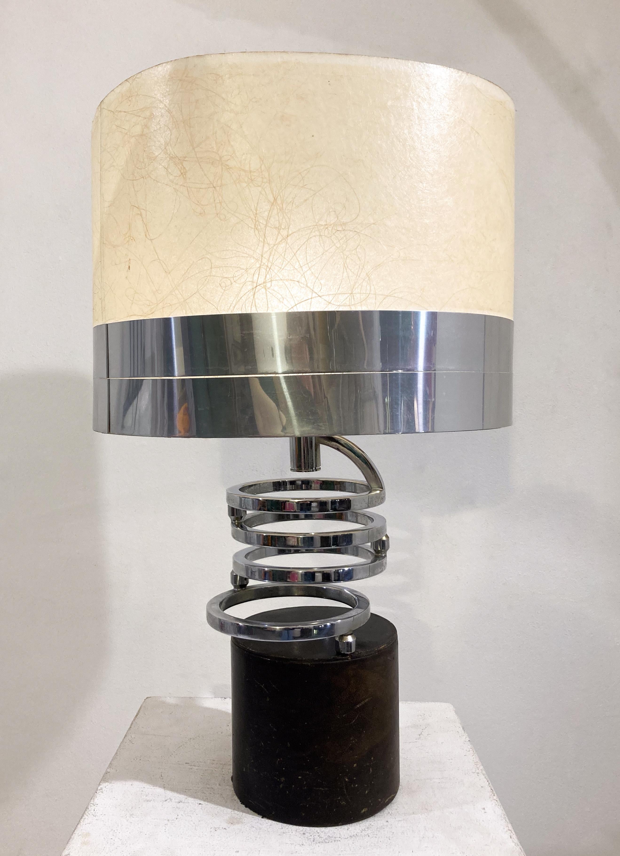 Lampe de bureau mi-siècle moderne en chrome et cuir en vente 6