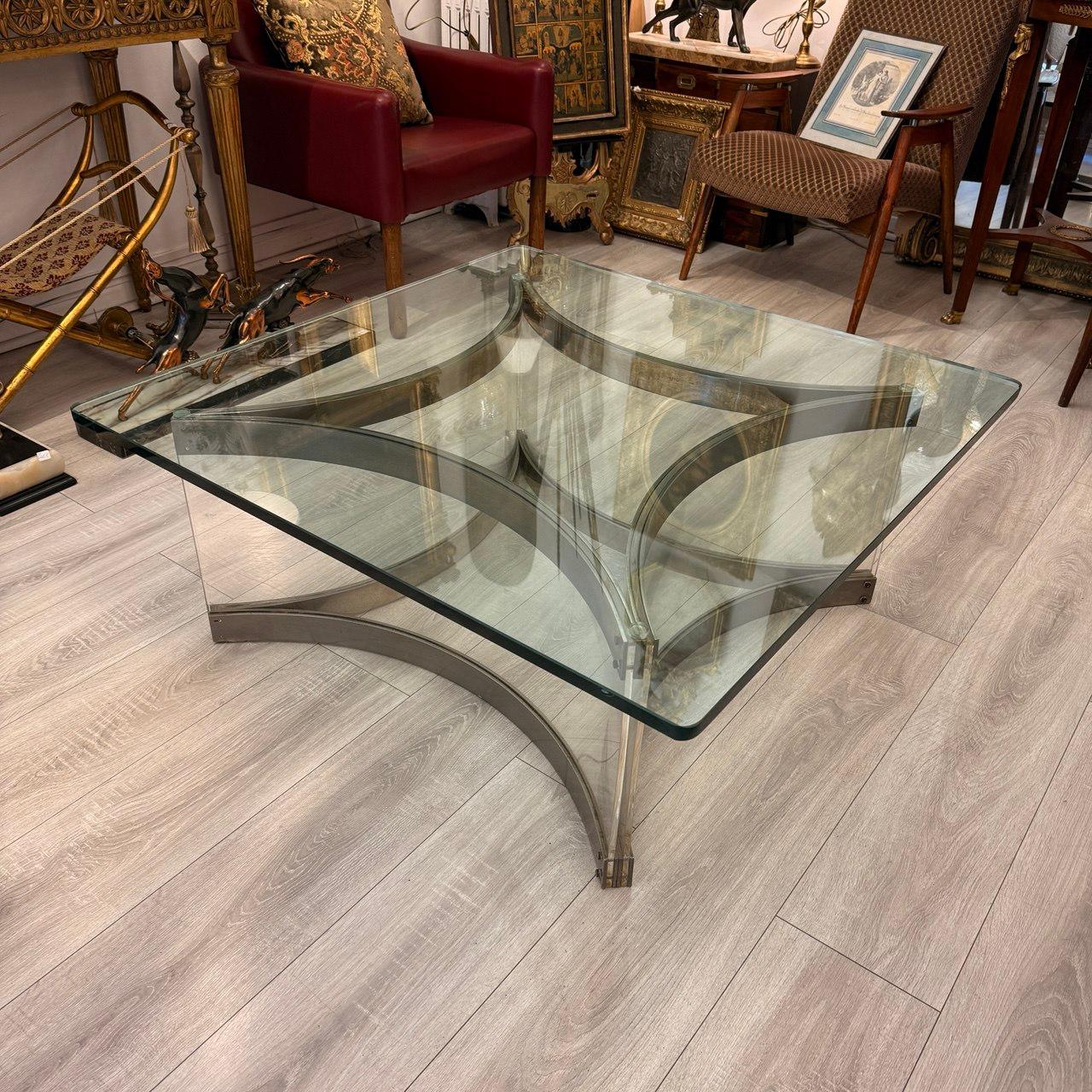 American Mid-Century Modern Chrome and Lucite Coffee Table by Alessandro Albrizzi, 1970 For Sale