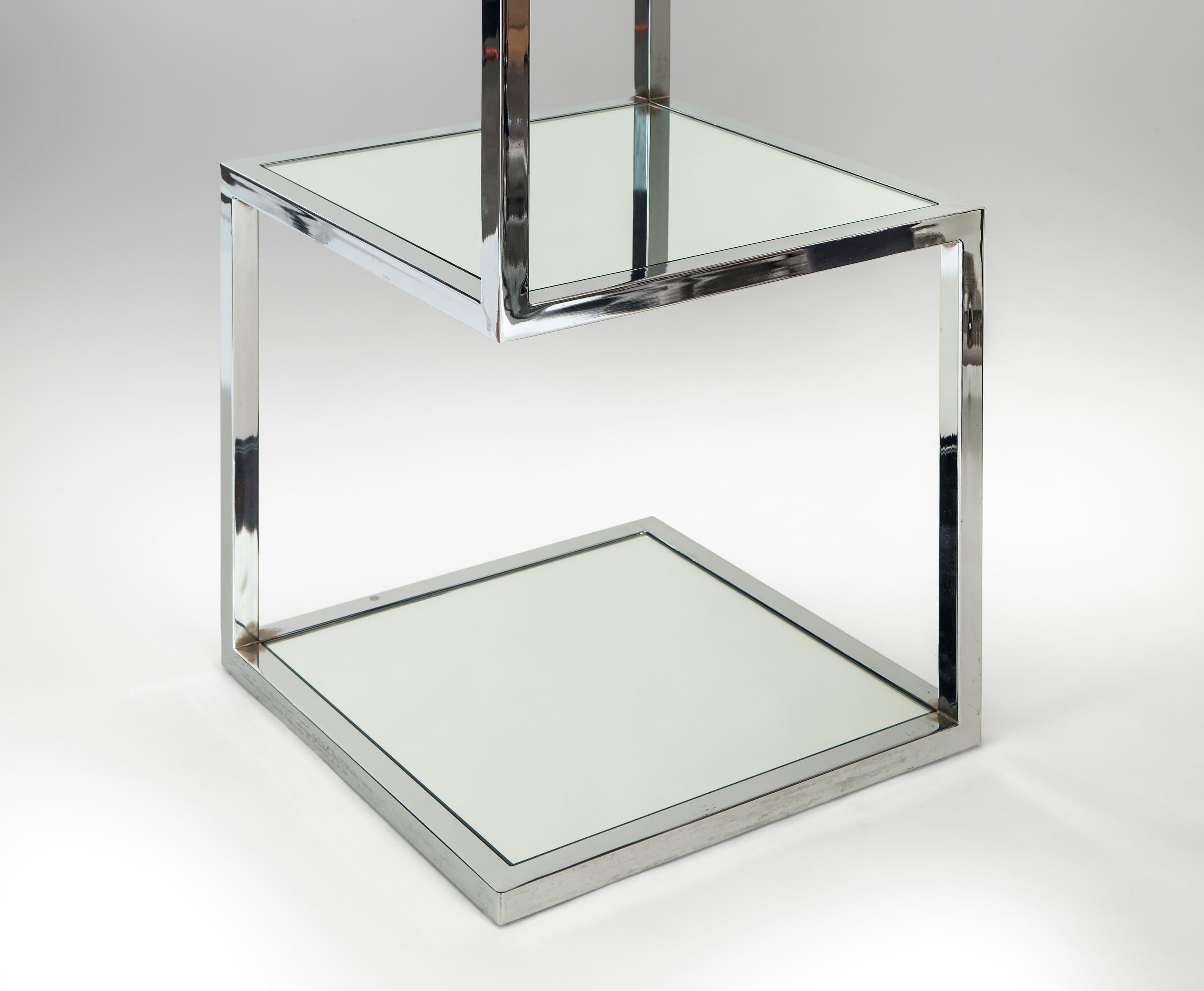 Mid-Century Modern Chrome and Mirror Glass 4 Shelf Etagere For Sale 3