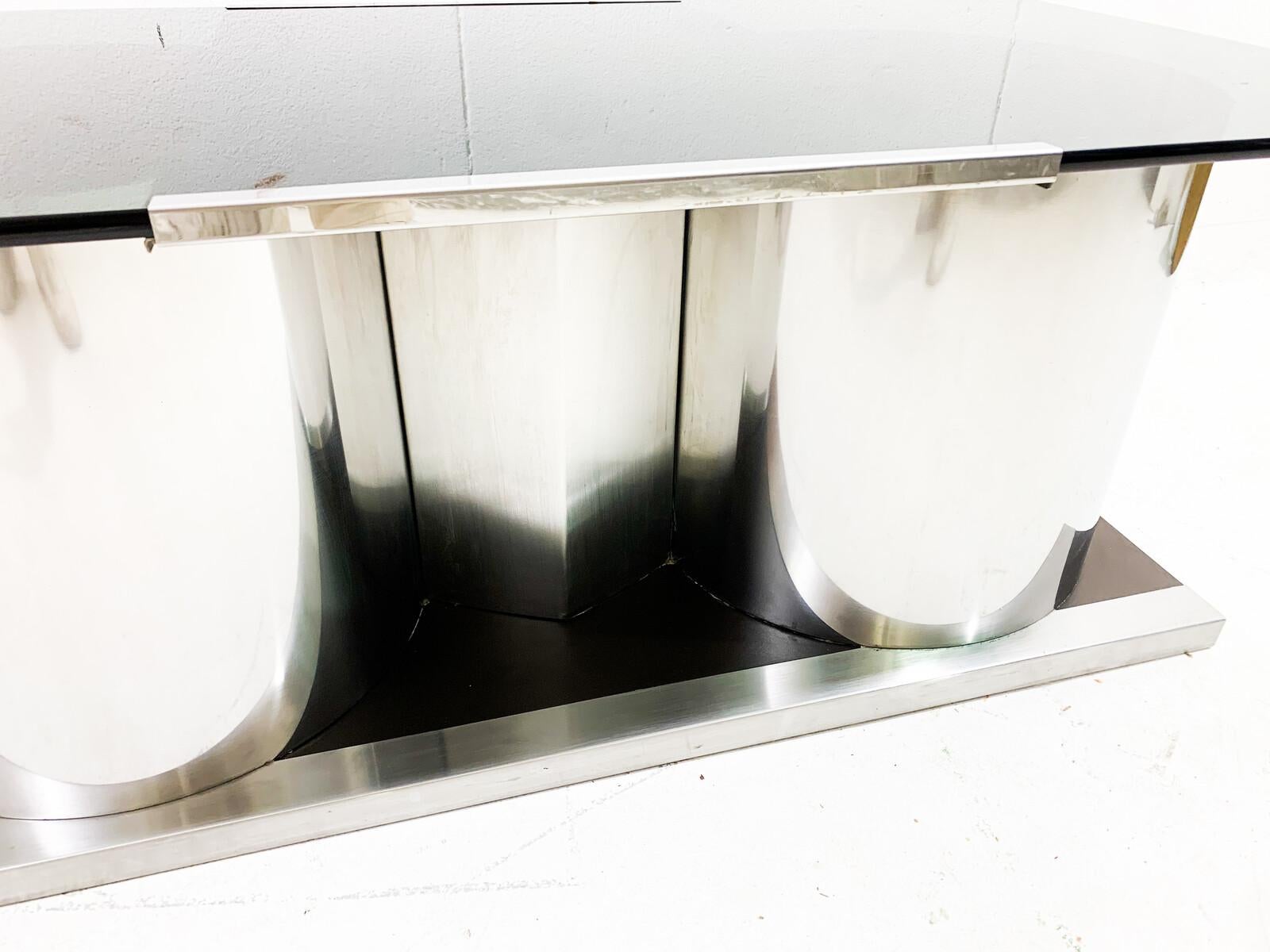 Table basse modulaire en chrome et verre fumé - Italie 1970.