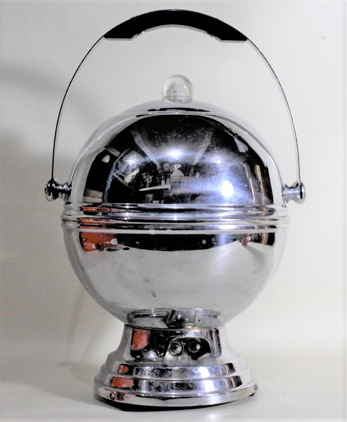 Percoladora de café eléctrica de mediados de siglo Moderna máquina de bolas de cromo U.S.A. Hecho a máquina en venta