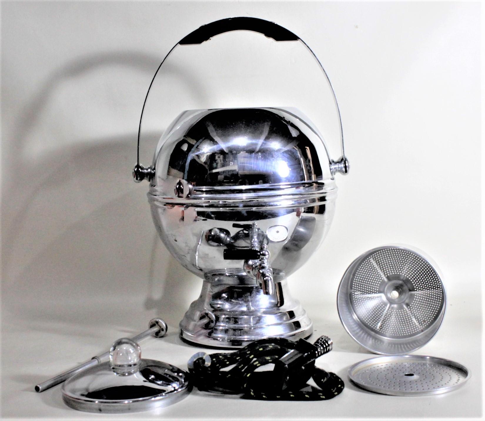 Mid-Century Modern Chrome Ball Machine Age Electric Coffee Percolator U.S.A. In Good Condition For Sale In Hamilton, Ontario