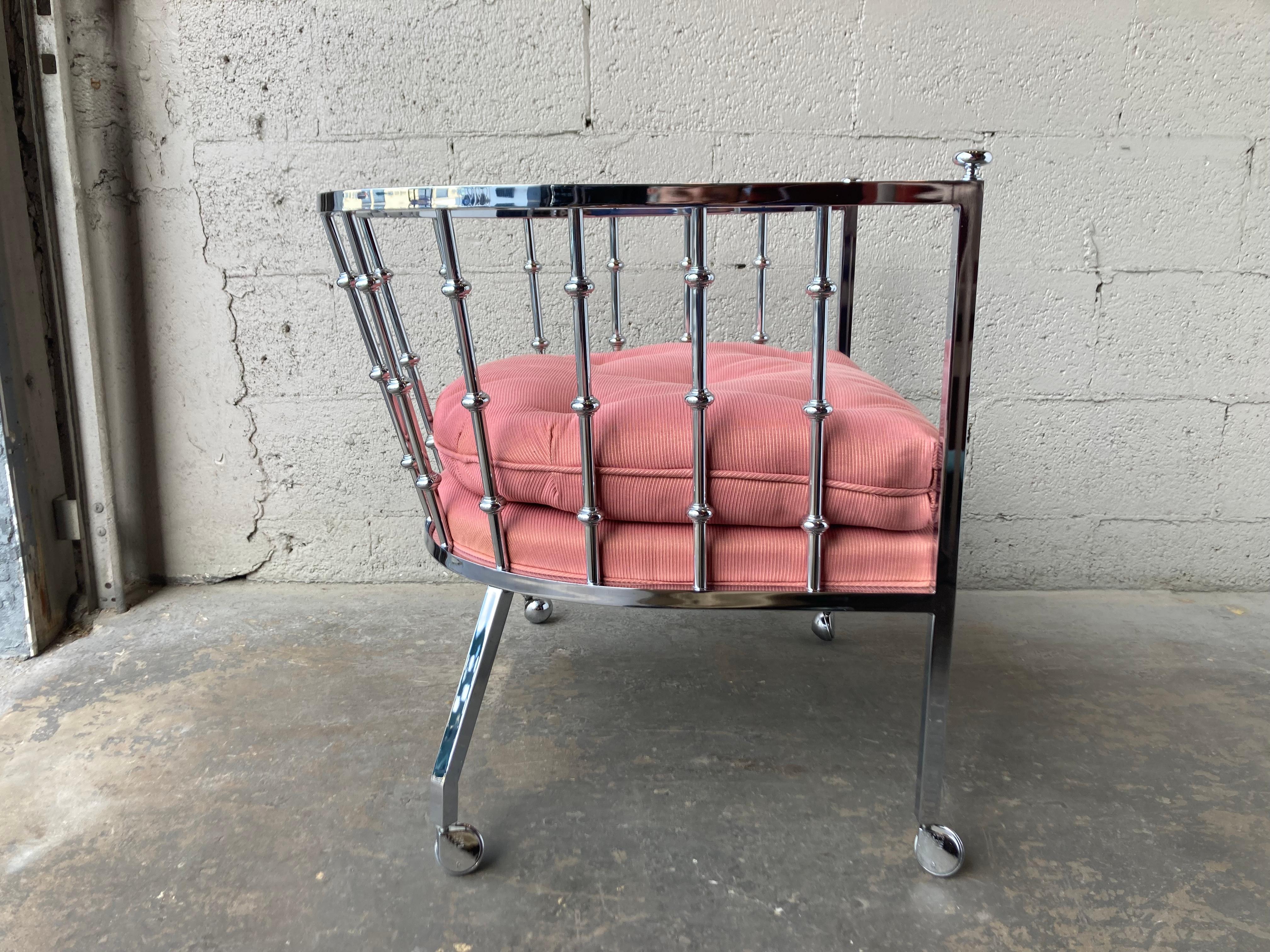 Original Mid Century Modern Chrome Lounge Chair on casters, in original good condition. Ready for a new home.