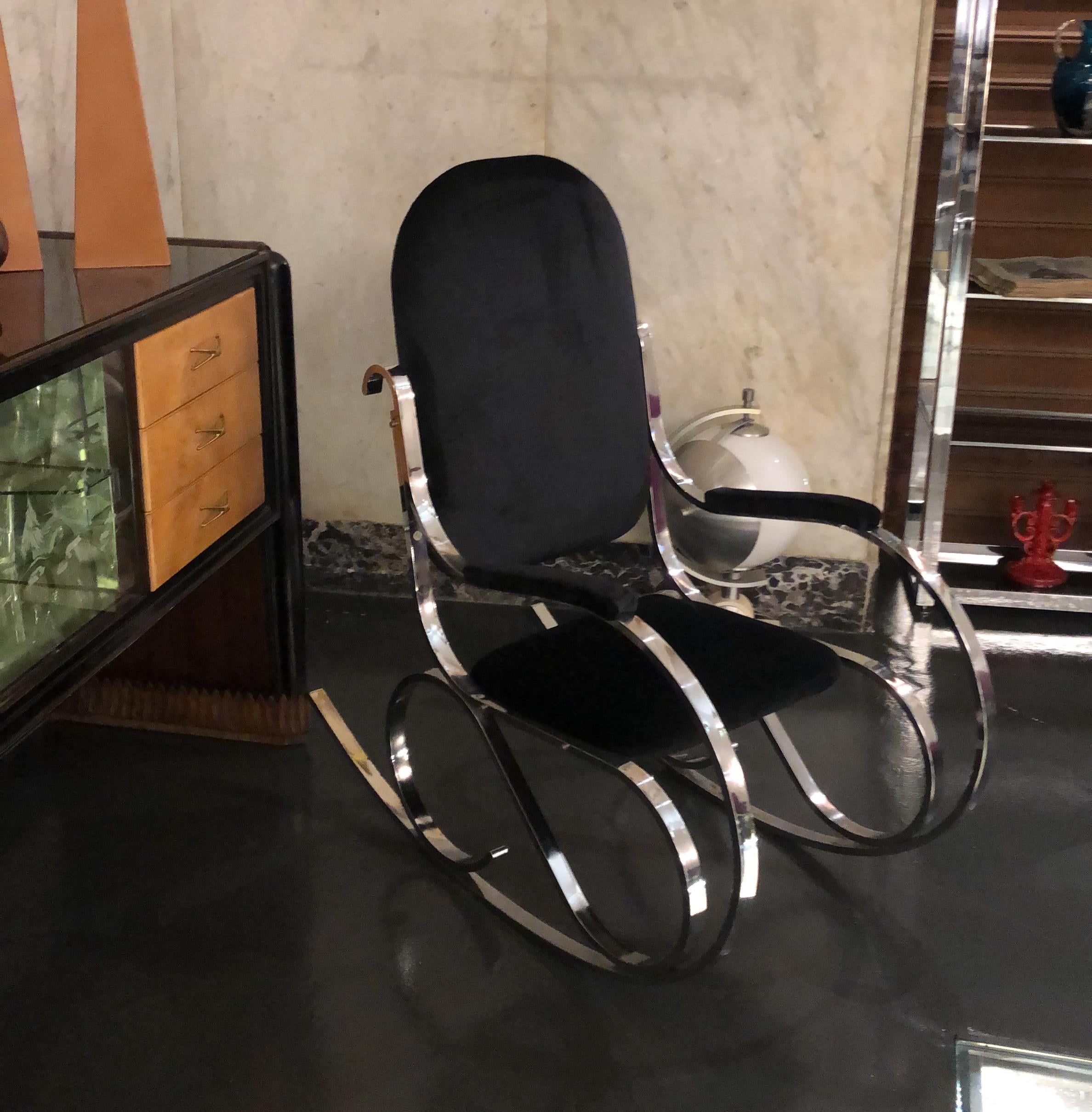 1970s Mid-Century Modern Chromed Steel and Black Velvet Italian Rocking Chair  4