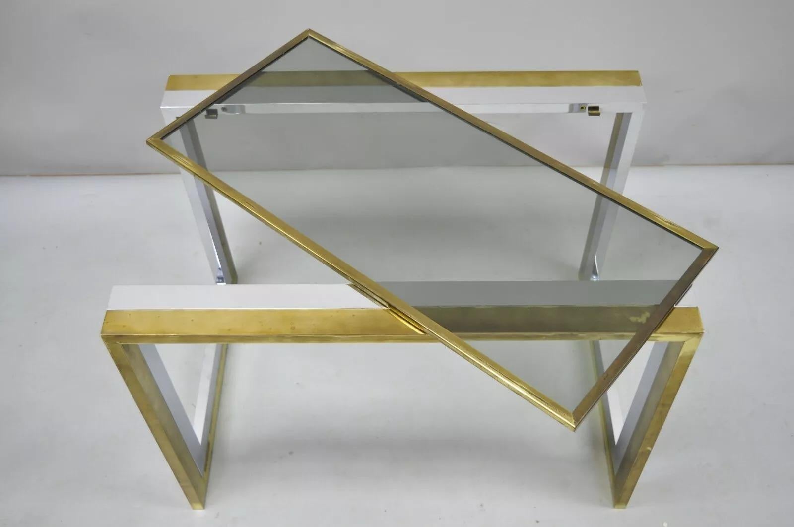 Table d'appoint à cascade en laiton chromé de style Modernity par Messin Finland Bon état - En vente à Philadelphia, PA