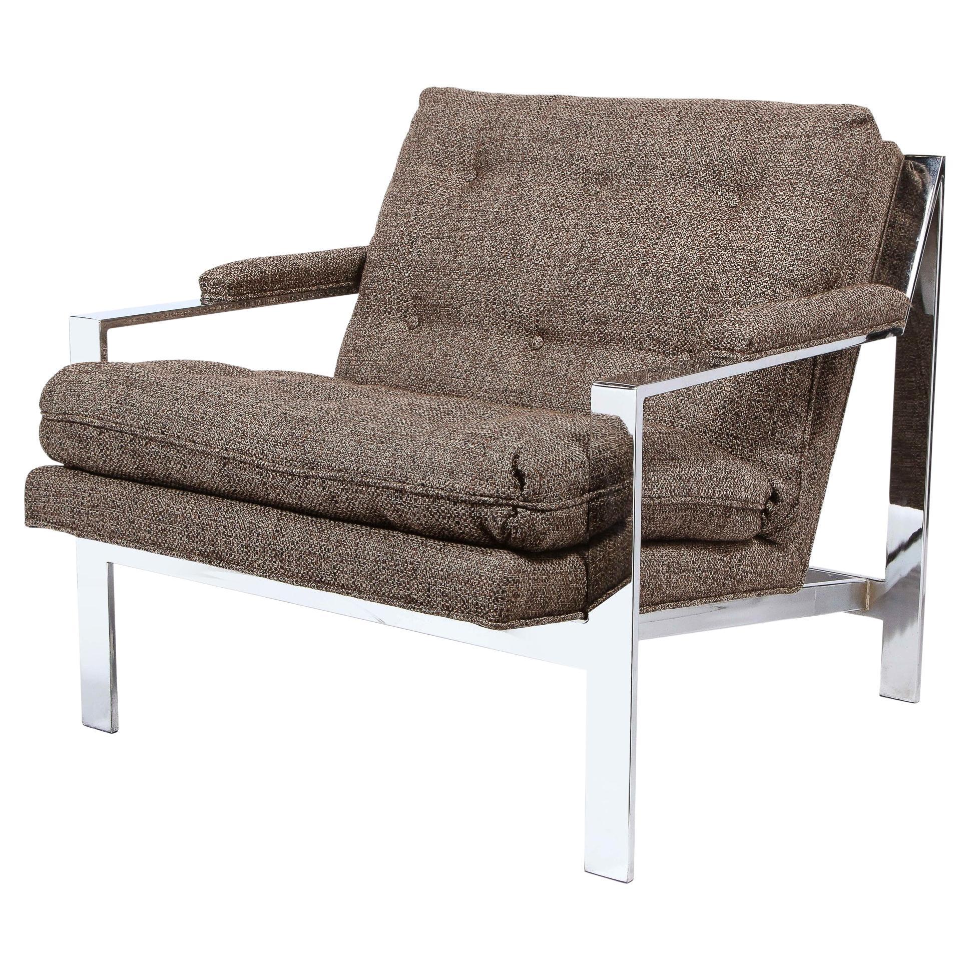 Sillón moderno de mediados de siglo con respaldo de botones cromado en tweed leonado Holly Hunt