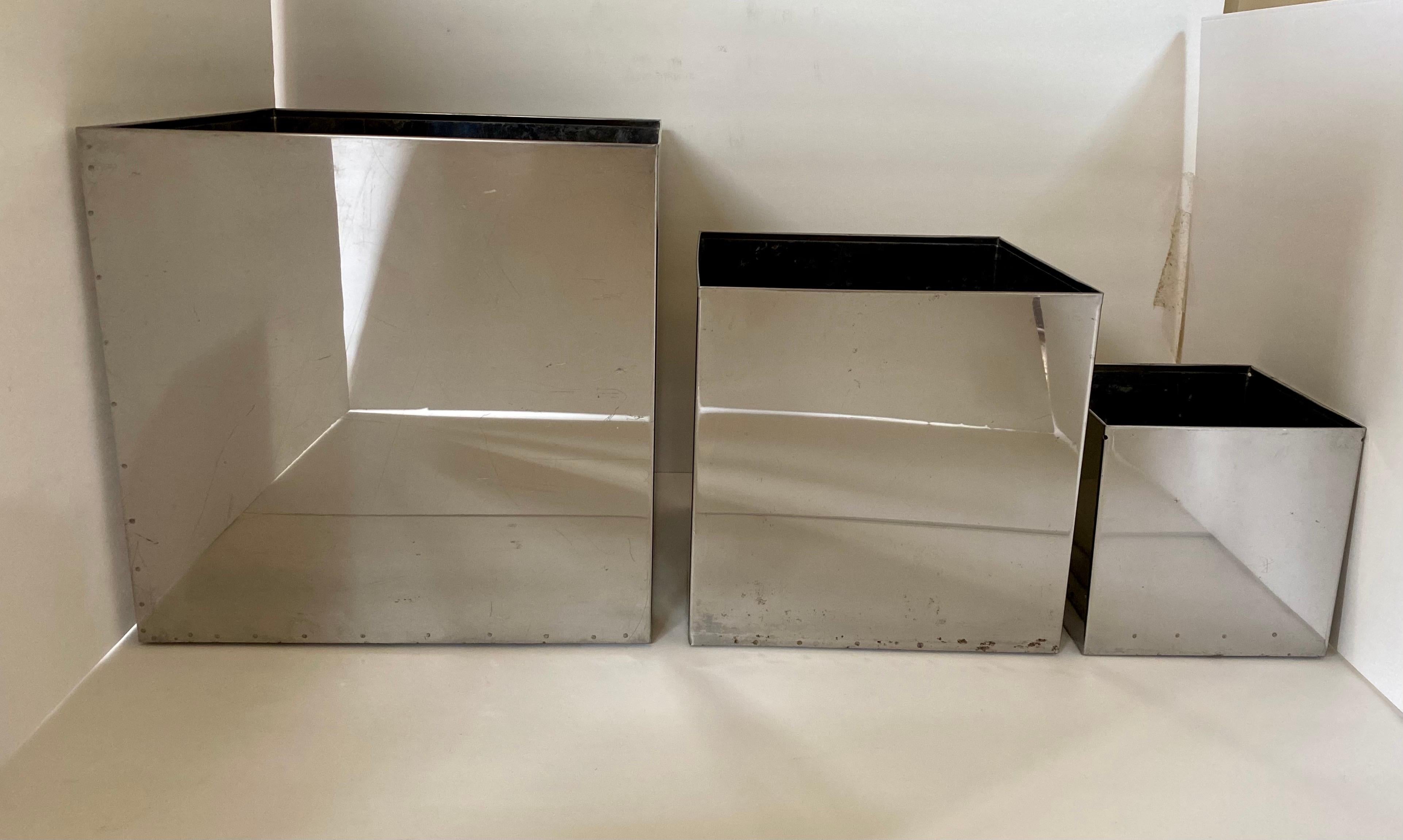 Mid-Century Modern Chrome Cityscape Square Cubist Planter Vessels, C Jere Style In Good Condition In Lambertville, NJ