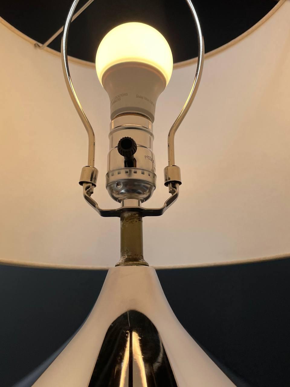 Mid-Century Modern Chrom & Kork Tischlampe im Zustand „Gut“ im Angebot in Los Angeles, CA