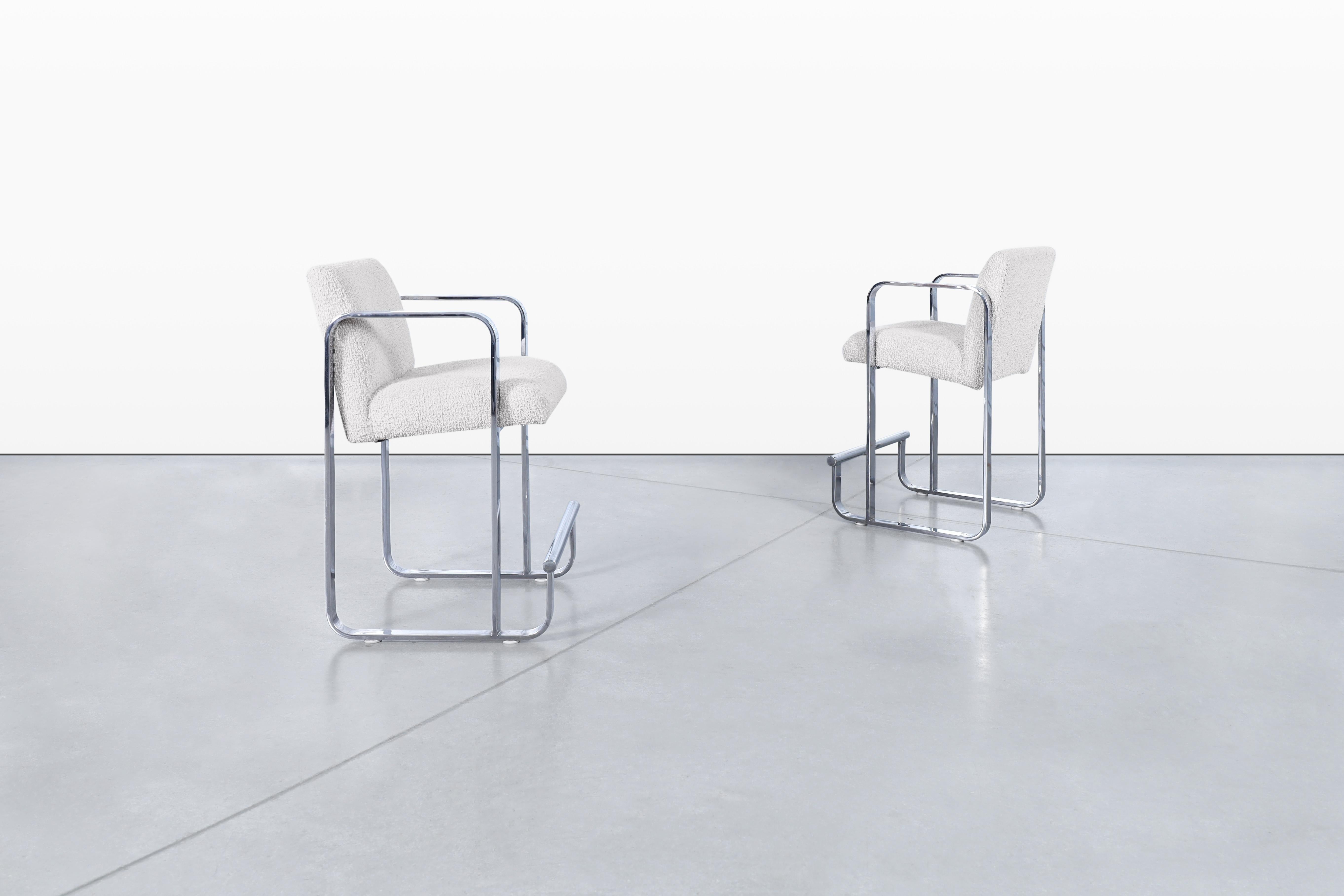 Mid-Century Modern Chrome Counter Stools In Good Condition For Sale In North Hollywood, CA
