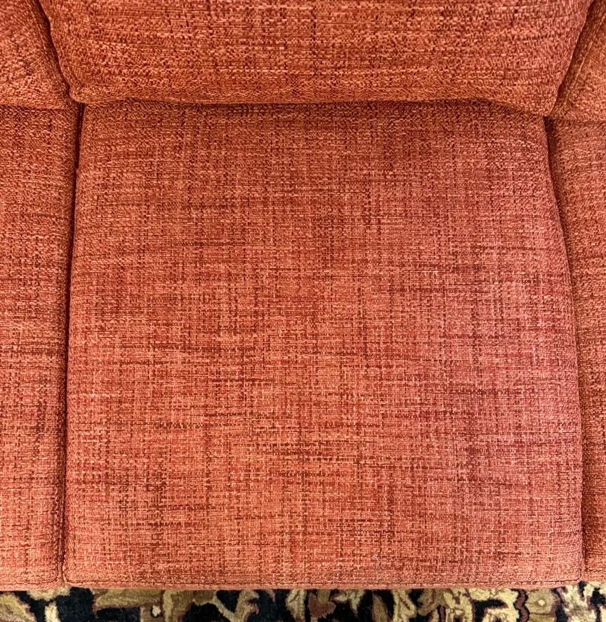 Mid-Century Modern Canapé cubique chromé mi-siècle moderne avec tissu en tweed orange Knoll en vente