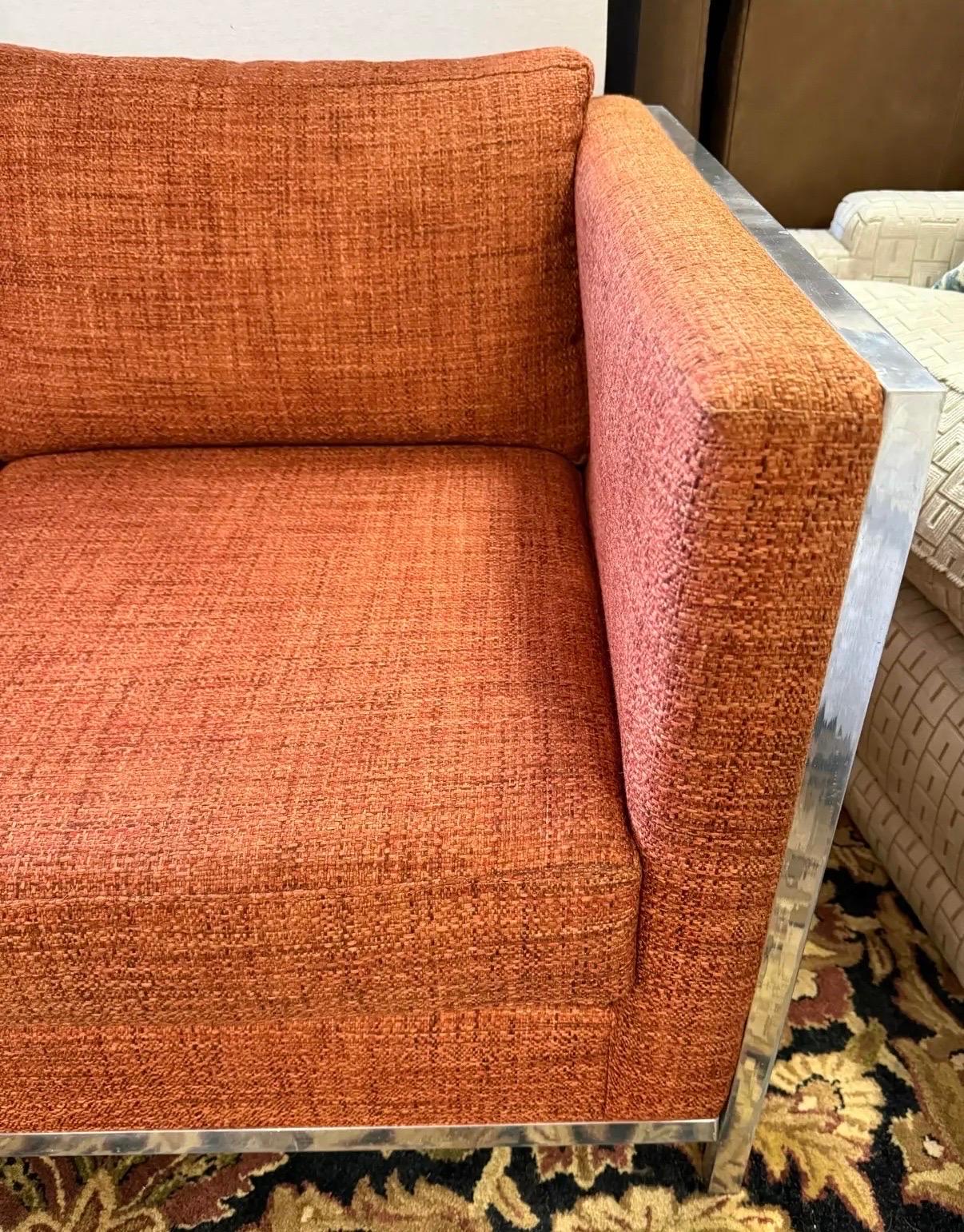 Américain Canapé cubique chromé mi-siècle moderne avec tissu en tweed orange Knoll en vente