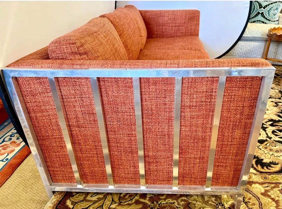 Canapé cubique chromé mi-siècle moderne avec tissu en tweed orange Knoll Bon état - En vente à West Hartford, CT