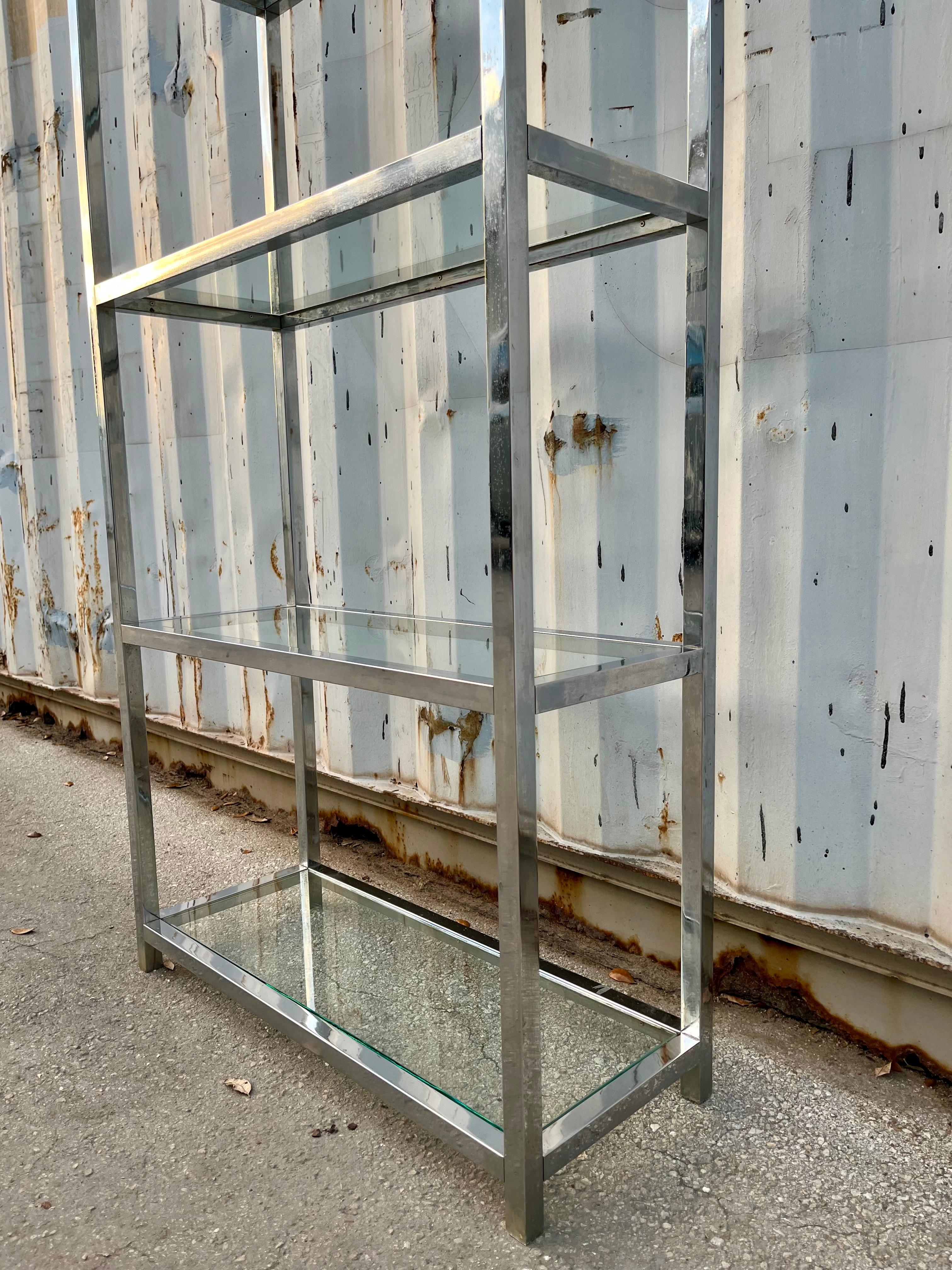 Etagere cromata moderna di metà secolo in stile Milo Baughman. Circa anni '70 in vendita 5