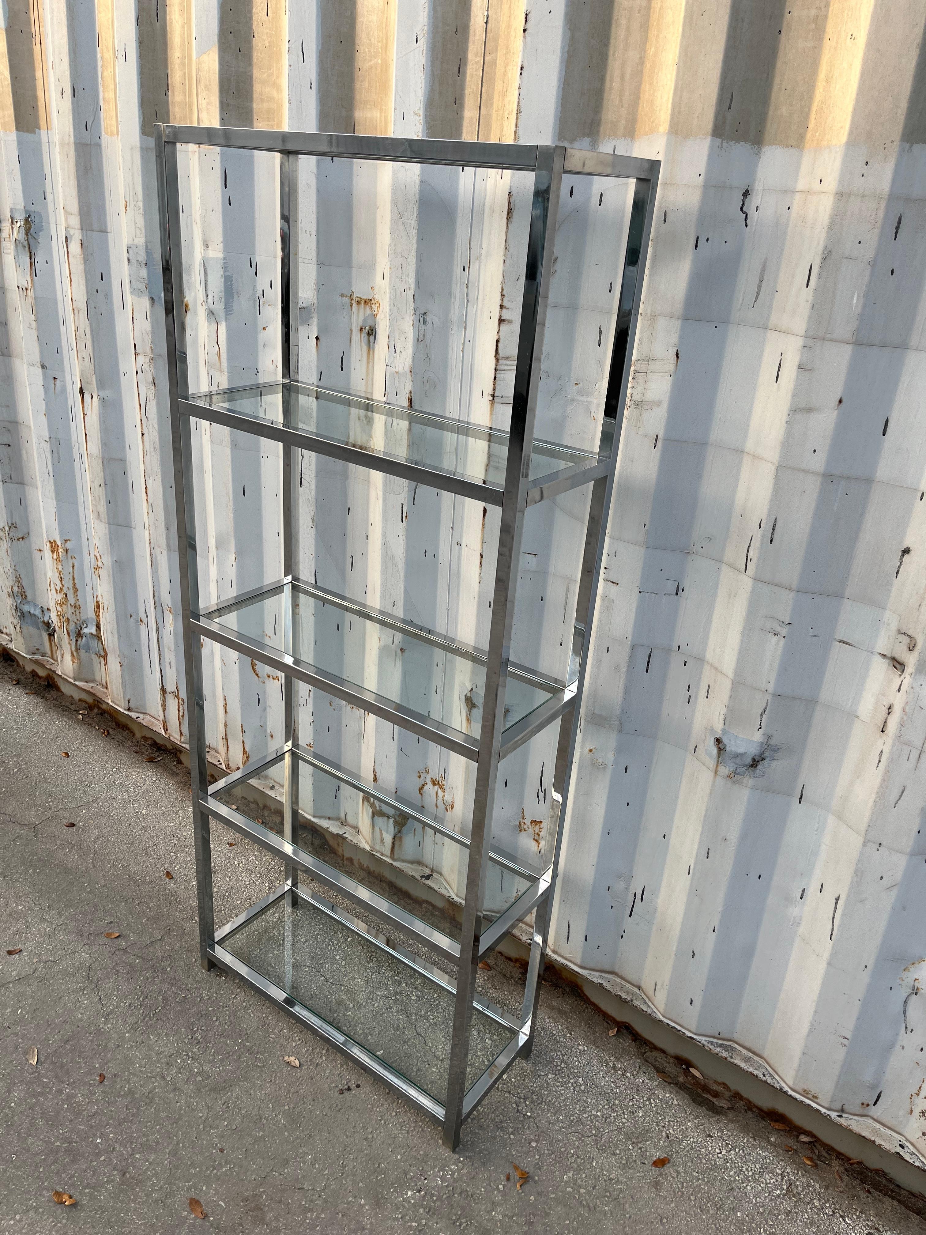 Americano Etagere cromata moderna di metà secolo in stile Milo Baughman. Circa anni '70 in vendita