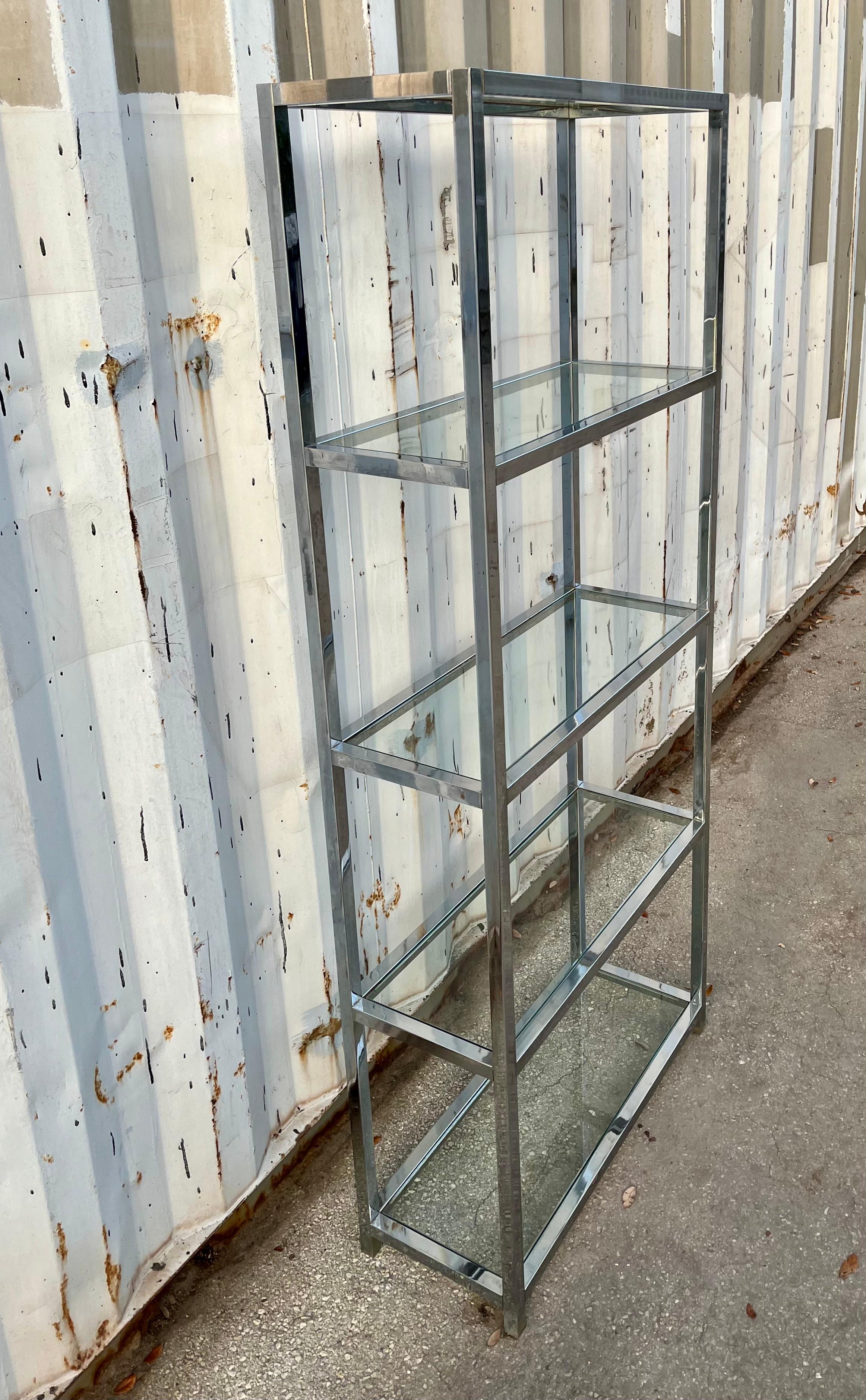 Etagere cromata moderna di metà secolo in stile Milo Baughman. Circa anni '70 in vendita 2