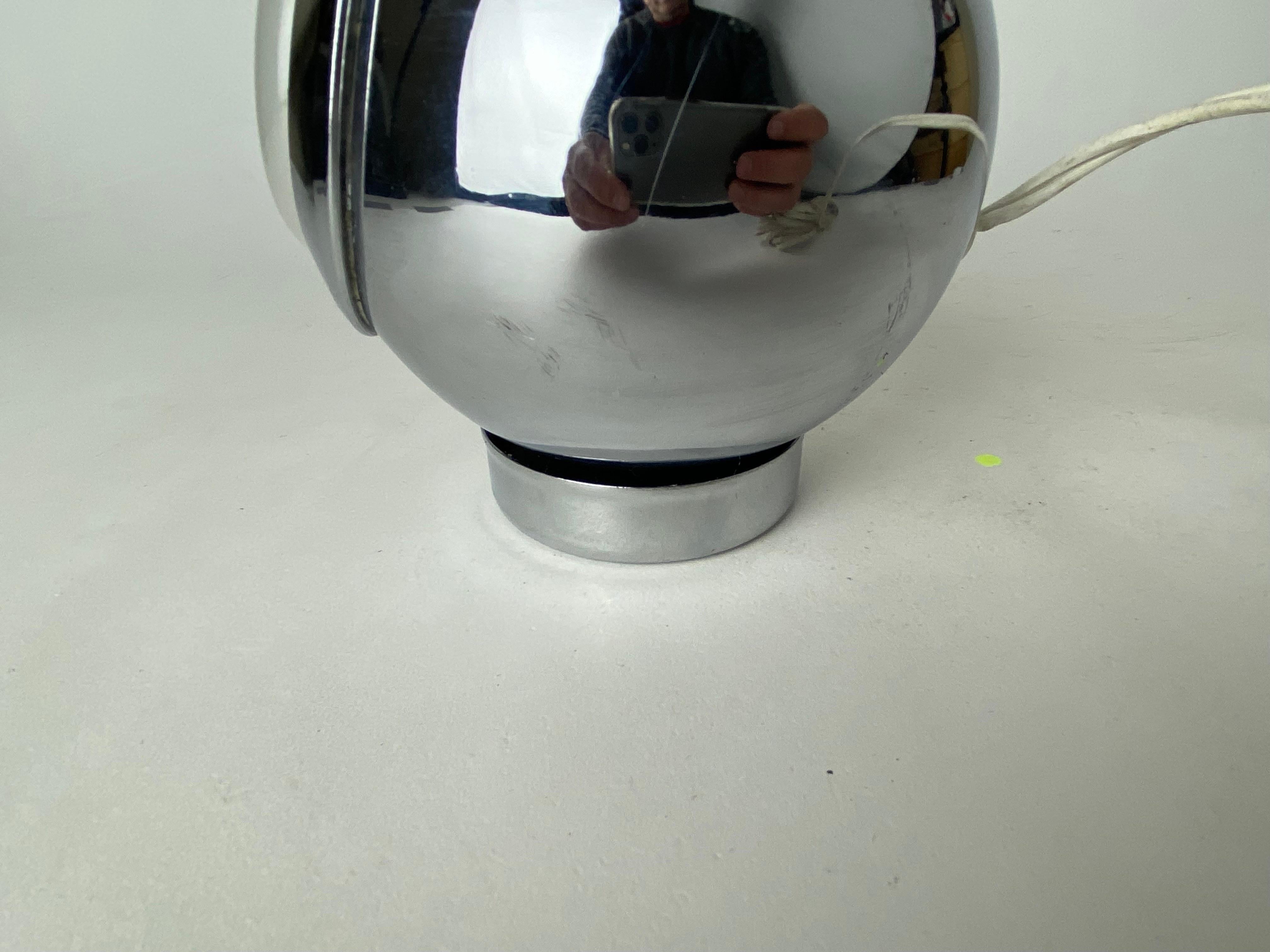 Mid-Century Modern Chrome Eyeball Table Lamp 3