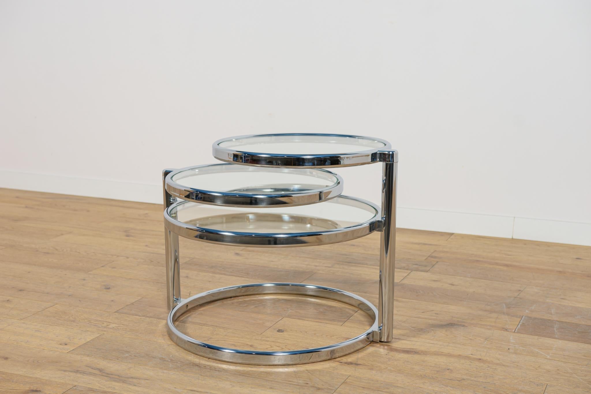 Moderner Couchtisch aus Chrom und Glas von Milo Baughman, Vereinigte Staaten, Mitte des Jahrhunderts. (Ende des 20. Jahrhunderts) im Angebot