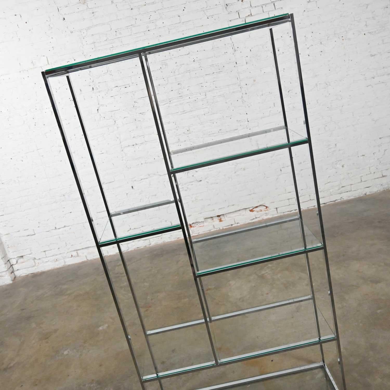 Mid-Century Modern Chrome & Glass Etagere Mondrian Style Shelf Placement For Sale 5
