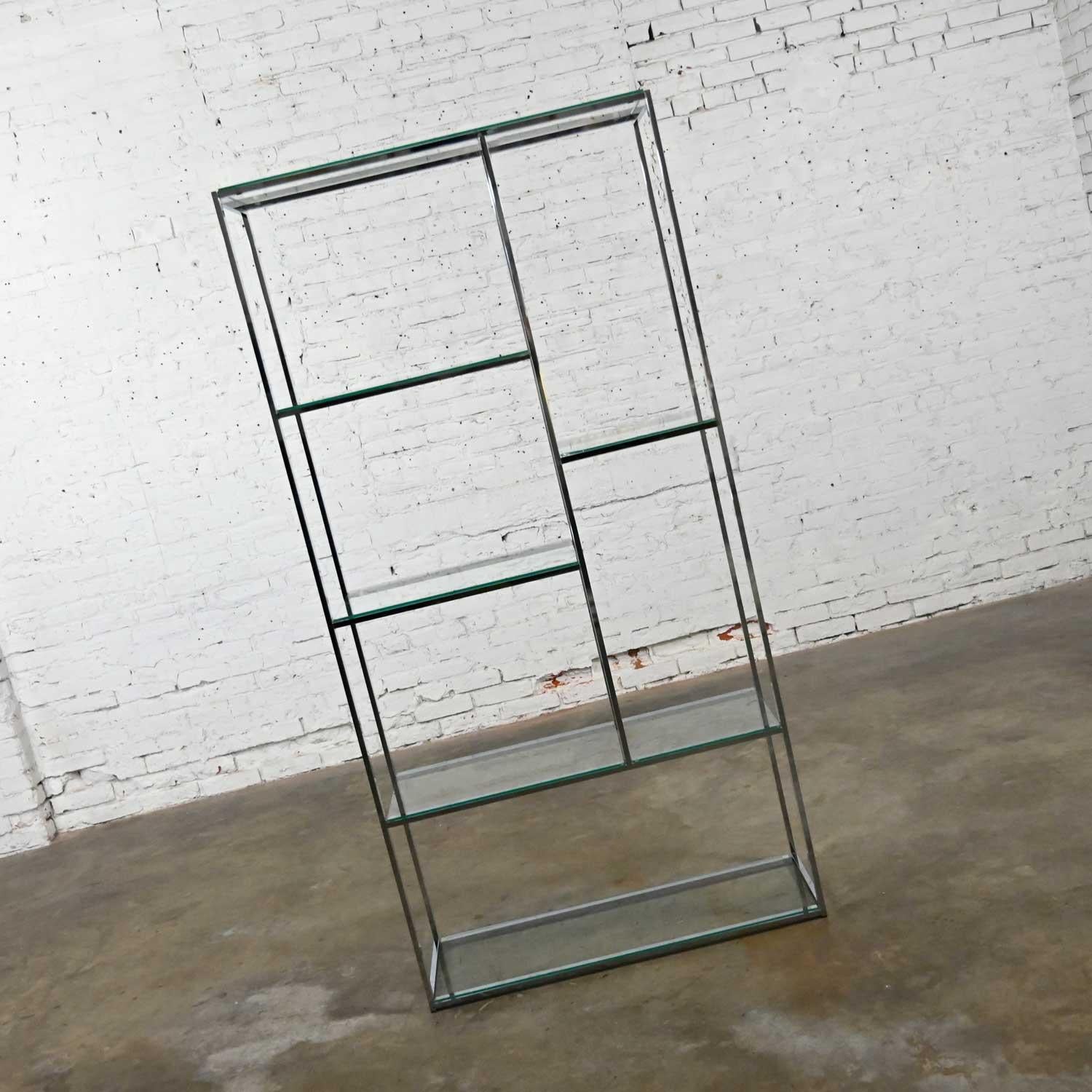 Mid-Century Modern Chrome & Glass Etagere Mondrian Style Shelf Placement In Good Condition For Sale In Topeka, KS
