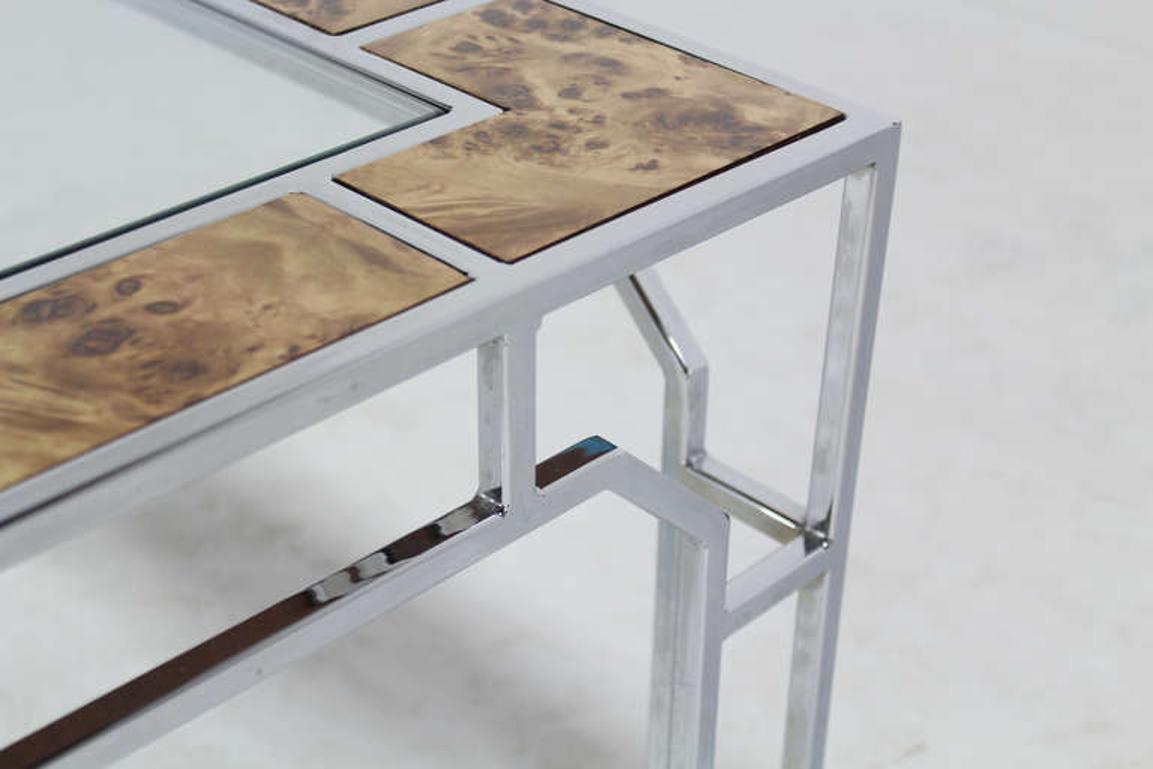 Table basse carrée moderne du milieu du siècle dernier avec plateau en verre chromé et inserts en bois de ronce MINT Bon état - En vente à Rockaway, NJ